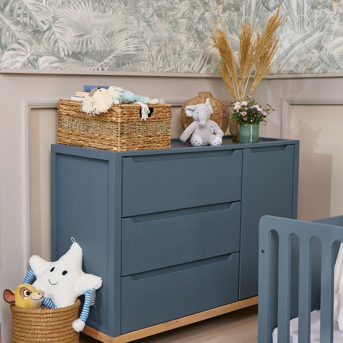 Snuggle Changing Station