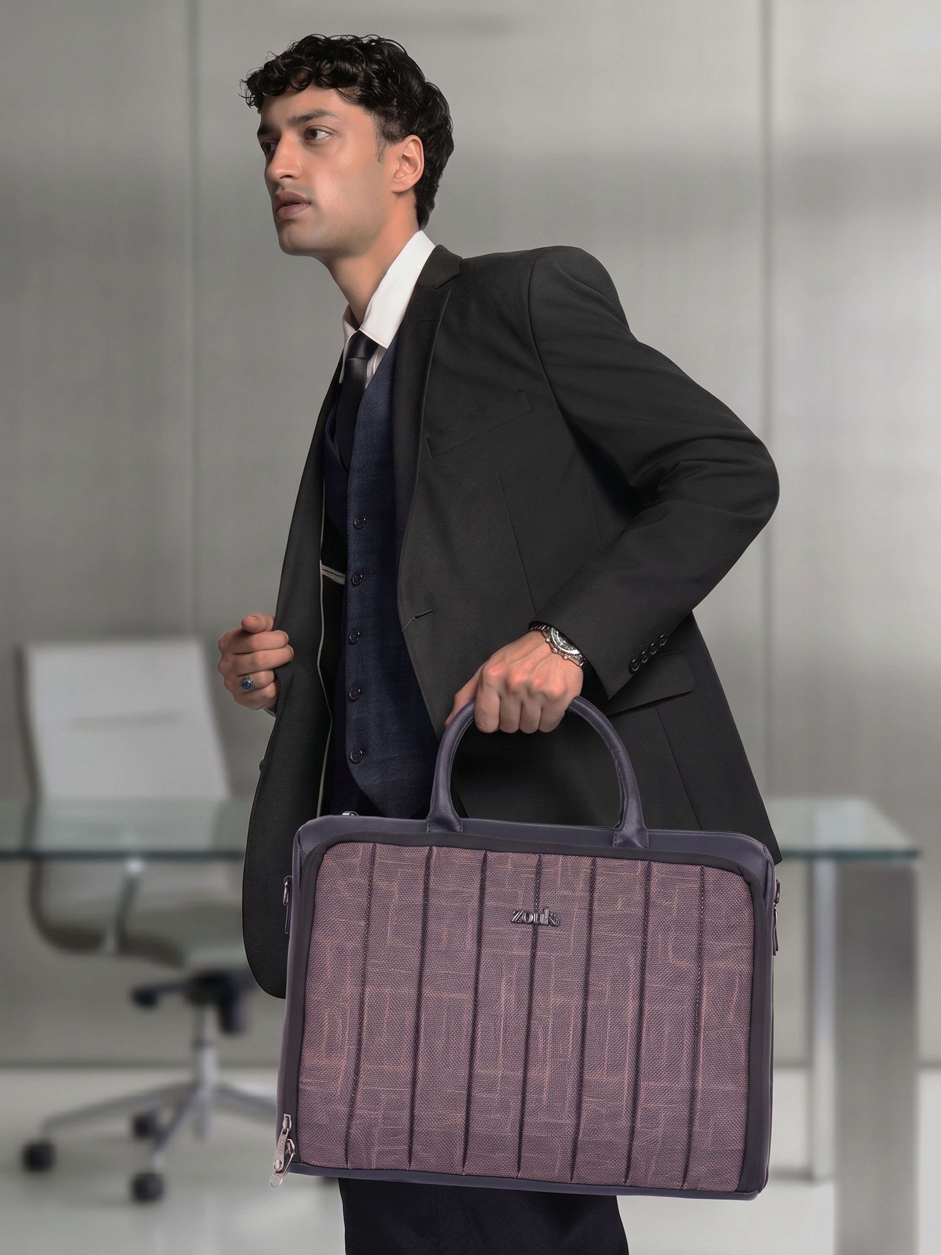Golkonda Bross Pro Laptop Bag (Black) Messenger Bag-image-45