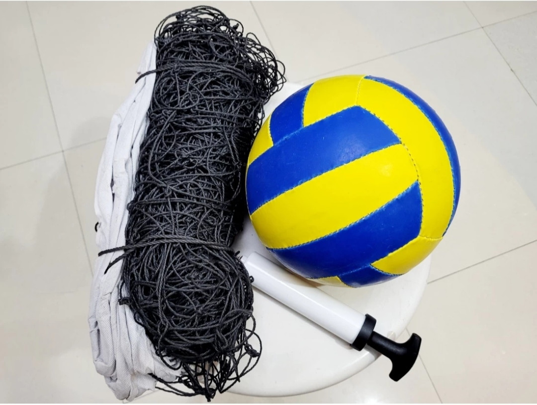 clark classy vvb with volleyball net and air pump xuv Volleyball - Size: 4 image 1
