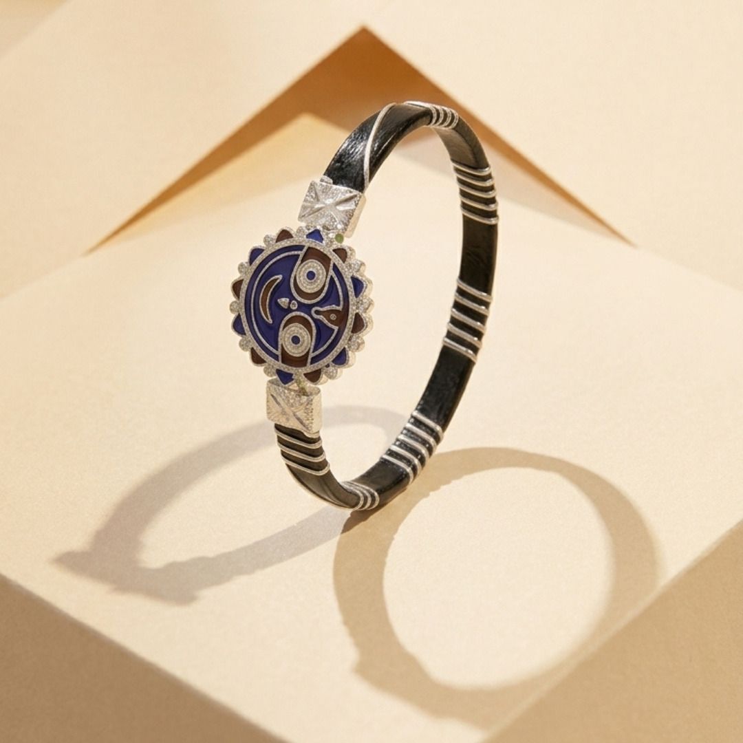 the velvet box Silver Bangle-picture-2