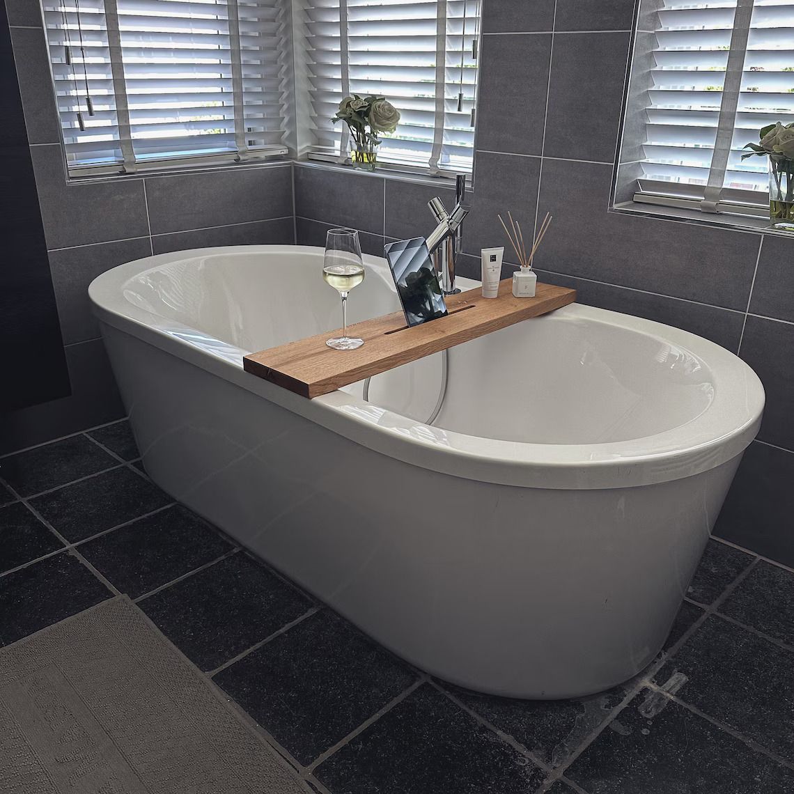 Premium Handmade Solid Wood Bathtub Tray / Bath Caddy for Bathroom, Bath Shelf Bathtub Caddy