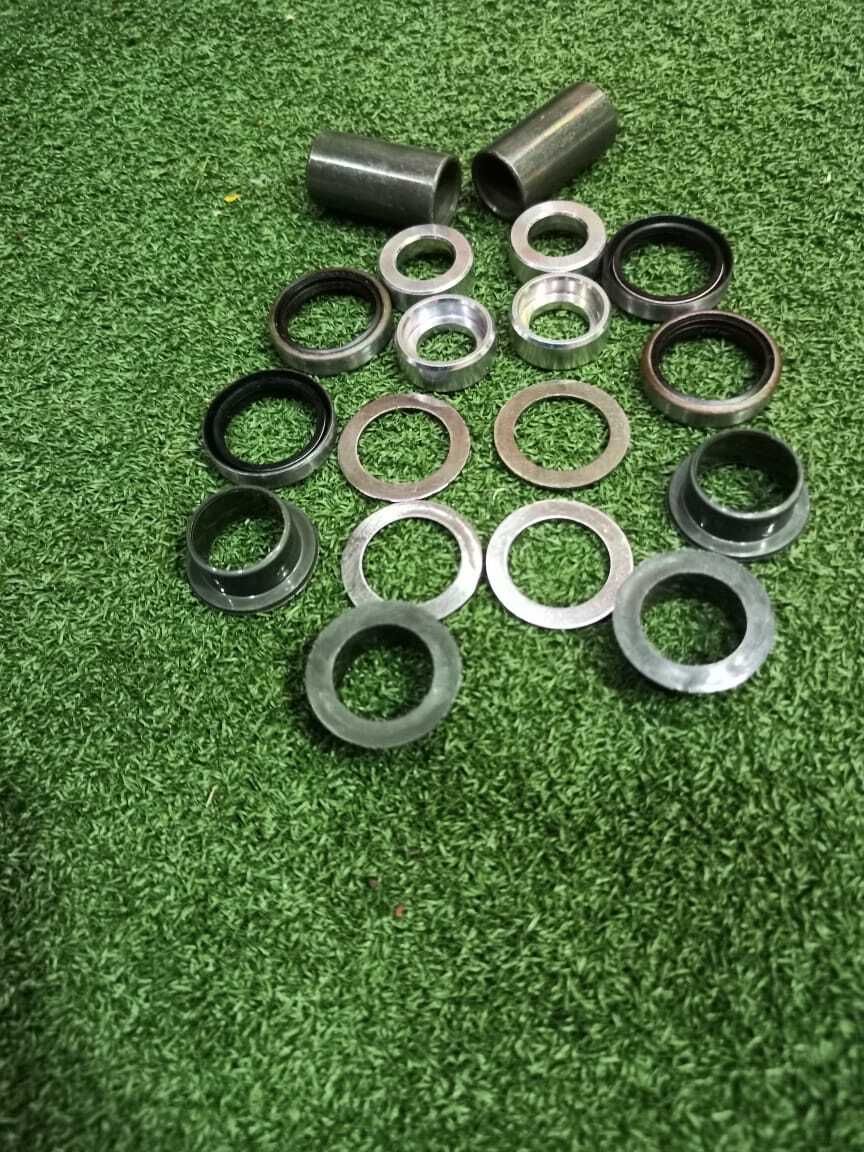 SUSPENSION SWINGARM BUSH KIT DUKE 125/200/390 AND KTM RC Swing Arm Spool 18mm-image-2
