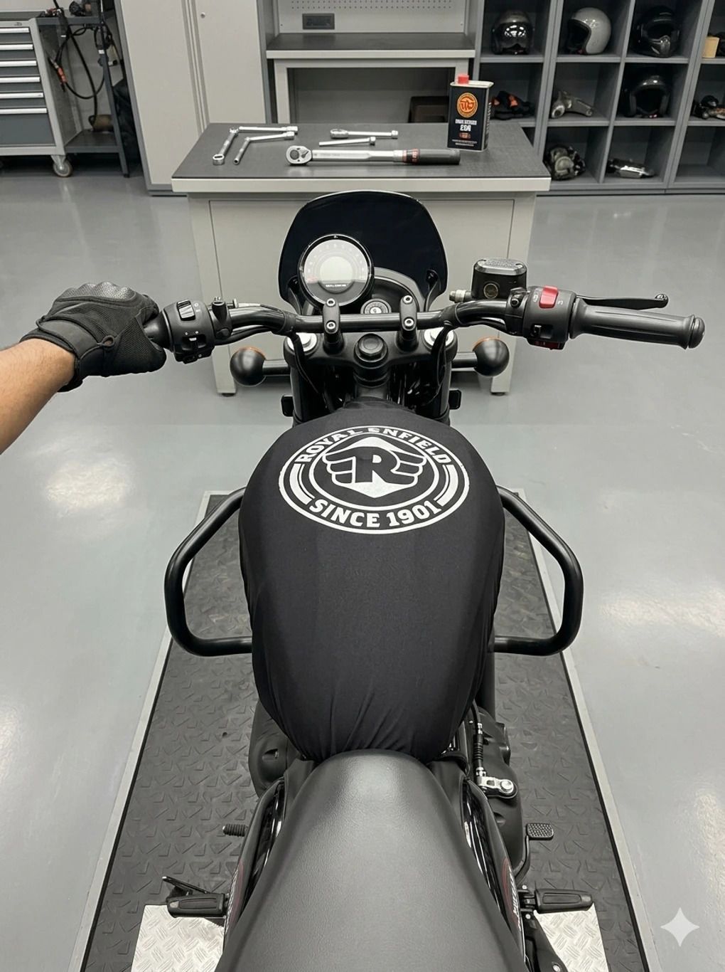 aarav traders Aaravtraders Premium Bike Fuel Tank Cover for Royal Enfield Hunter 350 Strap Royal Enfield Classic 350, Classic 500, Meteor 350, Thunder Bird 500, Thunderbird 350 Bike Tank Cover-picture-42