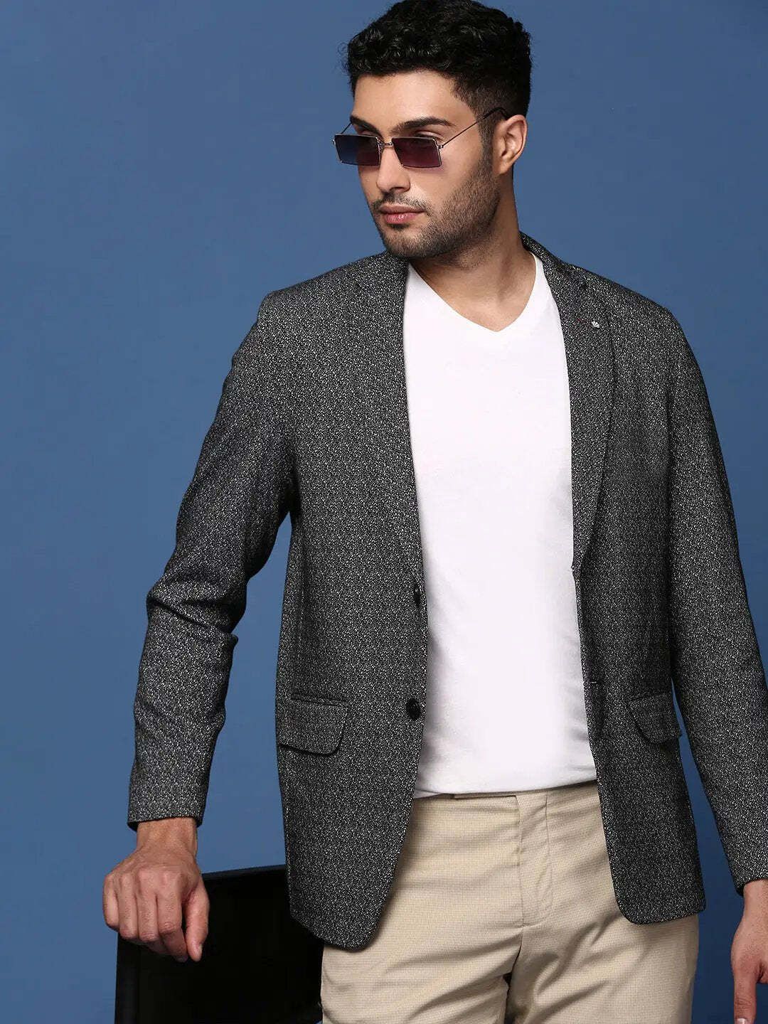 showoffff Men Solid Single Breasted Formal Blazer-picture-26