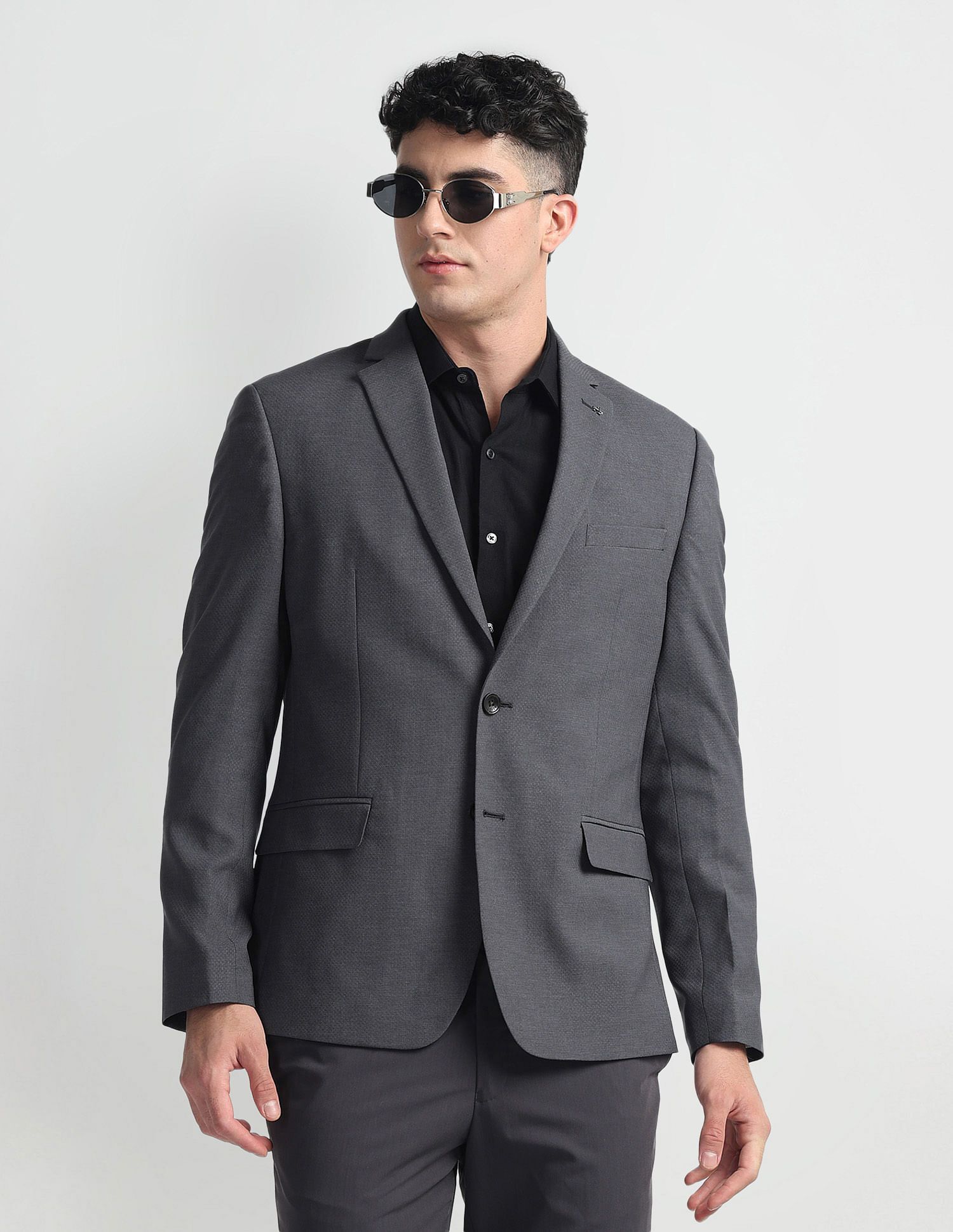 Men Solid Single Breasted Formal Blazer-image-40