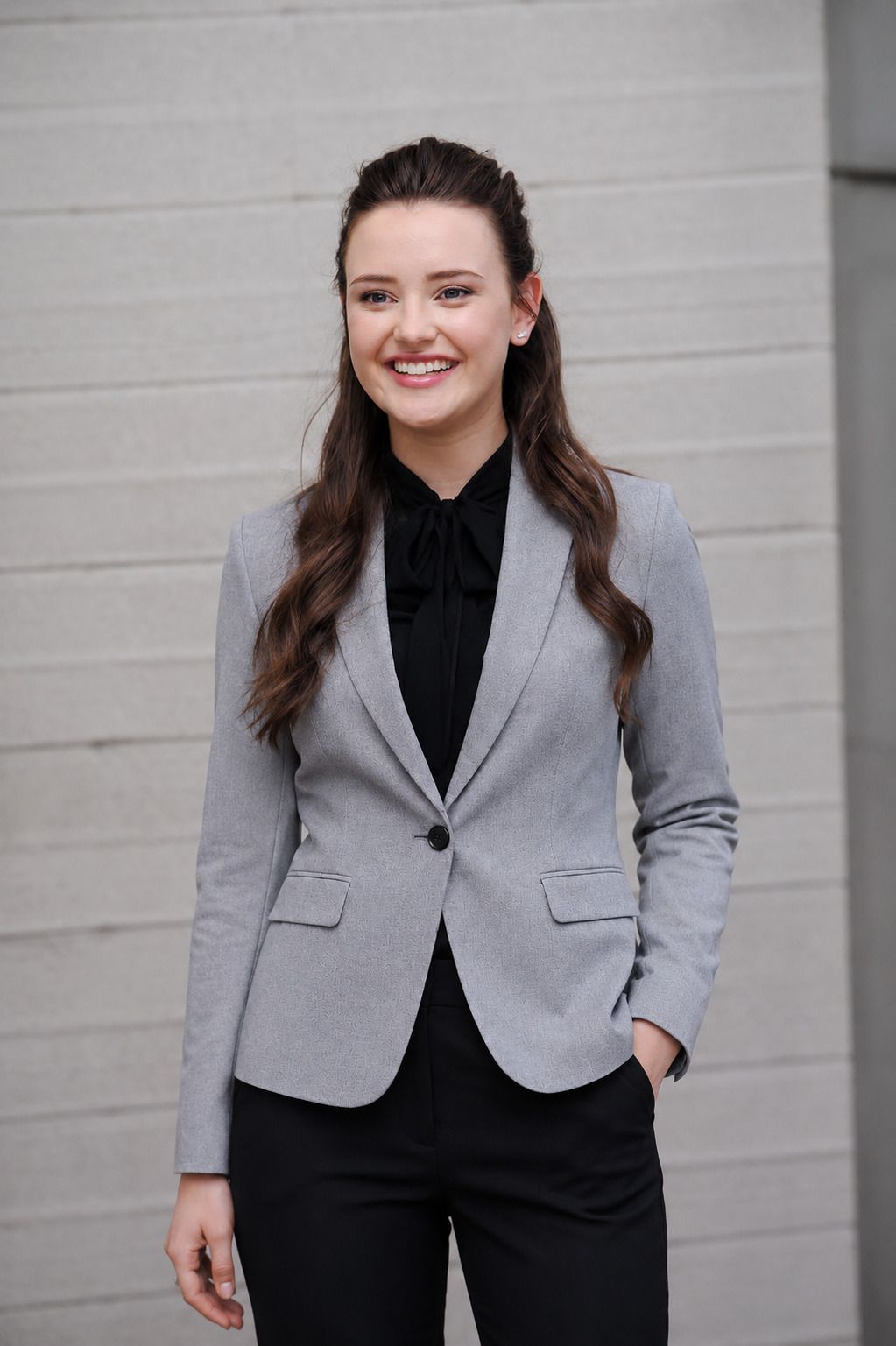 tinz Women Solid Double Breasted Formal Blazer-picture-25