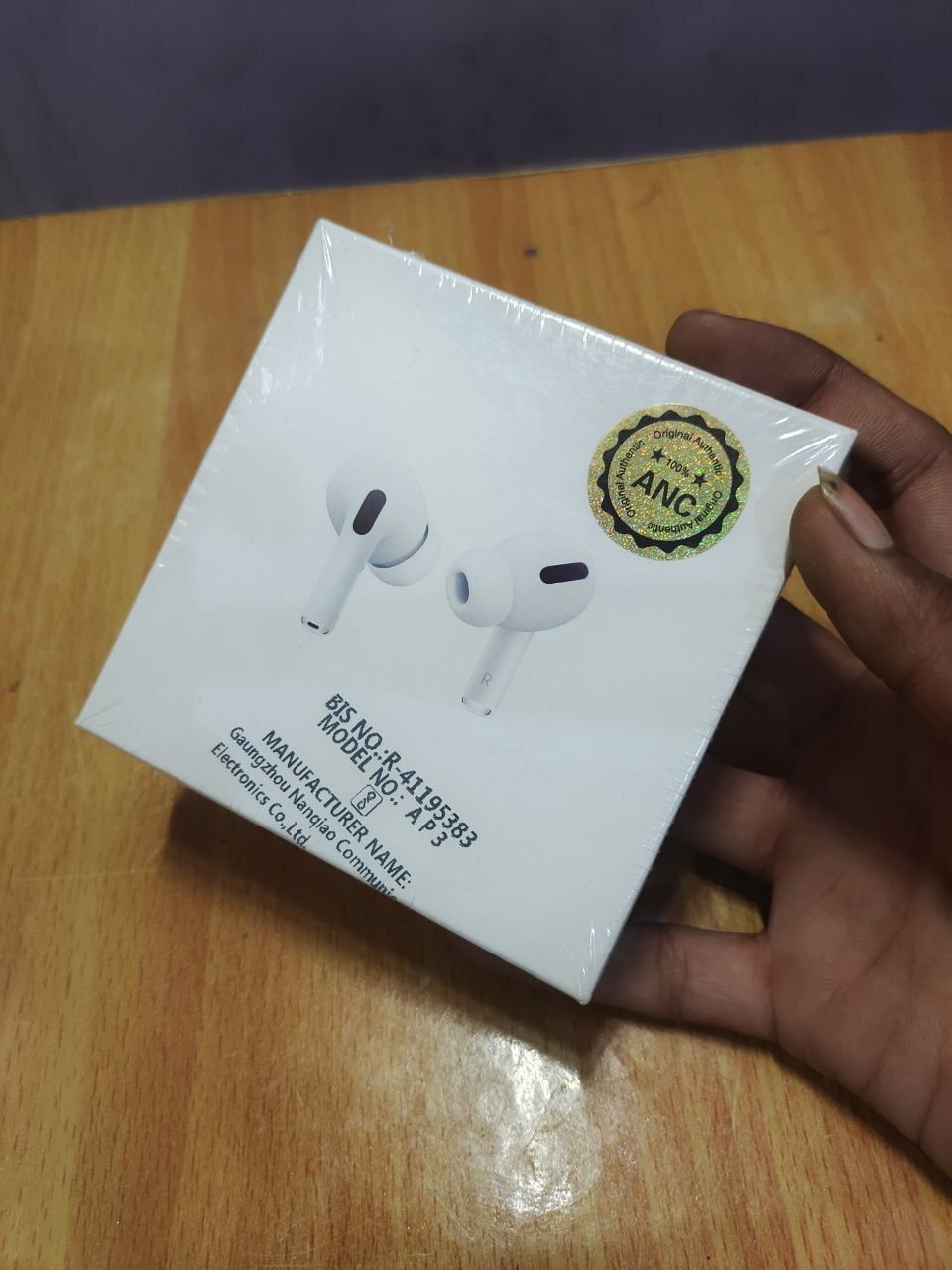 SR INDUSTRY Bluetooth Item Tracker