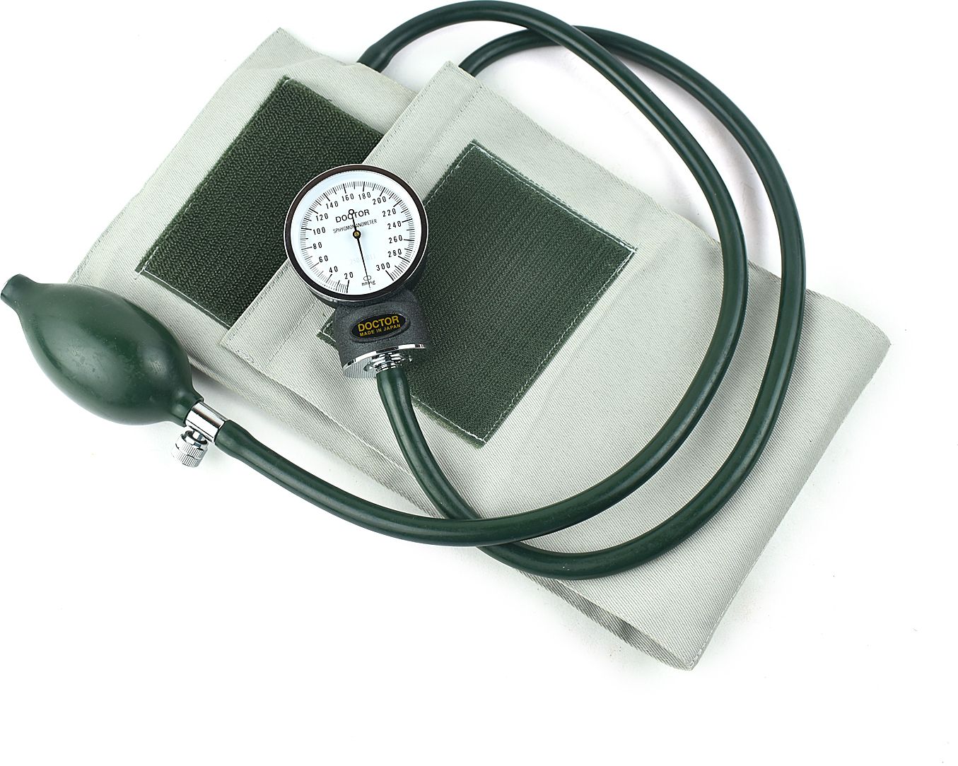 Dishan Japan Made Doctor Spyghmomanometer Professional Aneroid Guage, PVC Tube, Soft Arm Cuff Bp Monitor-image-47