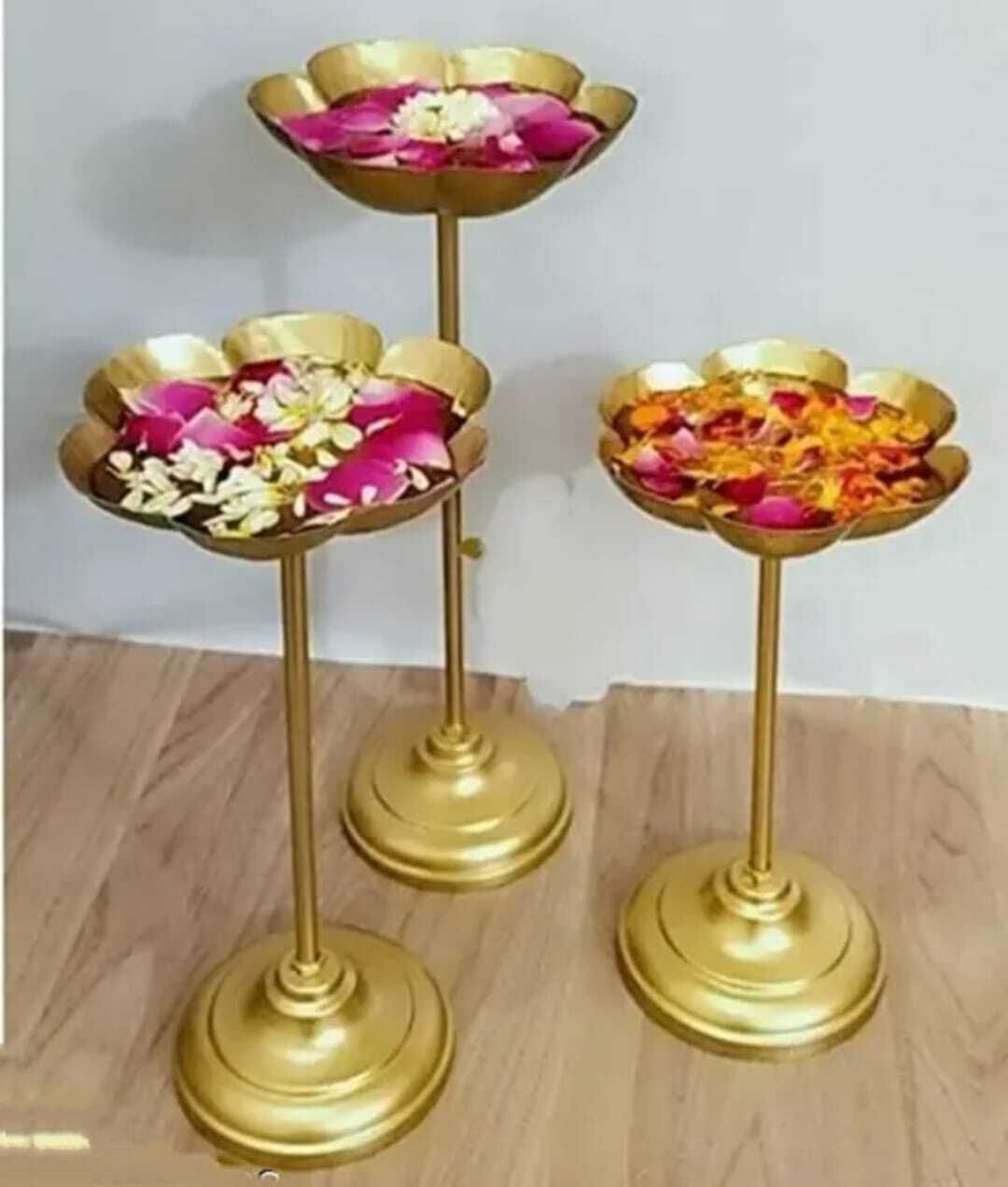 MMmetal Art Suitable for living room, entrance & festive setup Iron 3 - Cup Tealight Holder Set-image-25