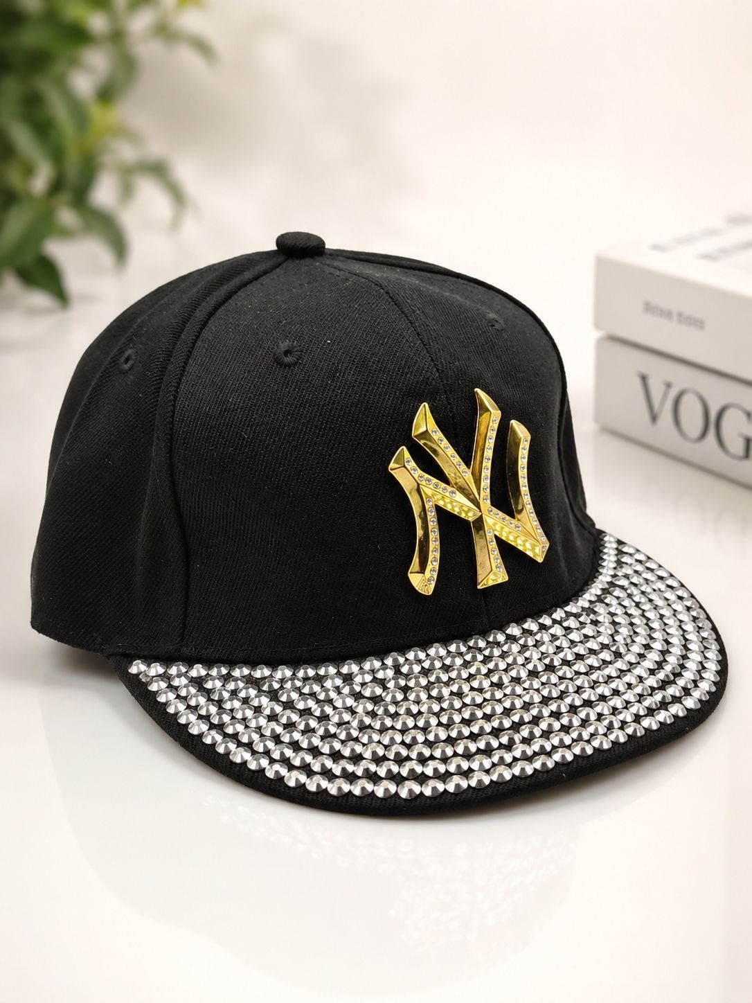 hushahide Embellished Snapback Cap-picture-44