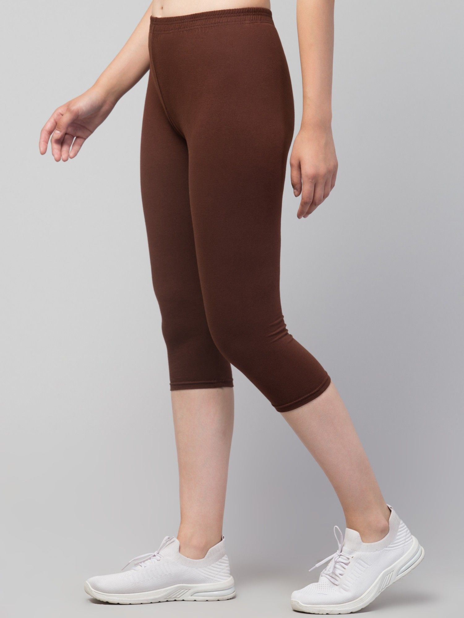 klowtcotrend Women Brown Capri-picture-24