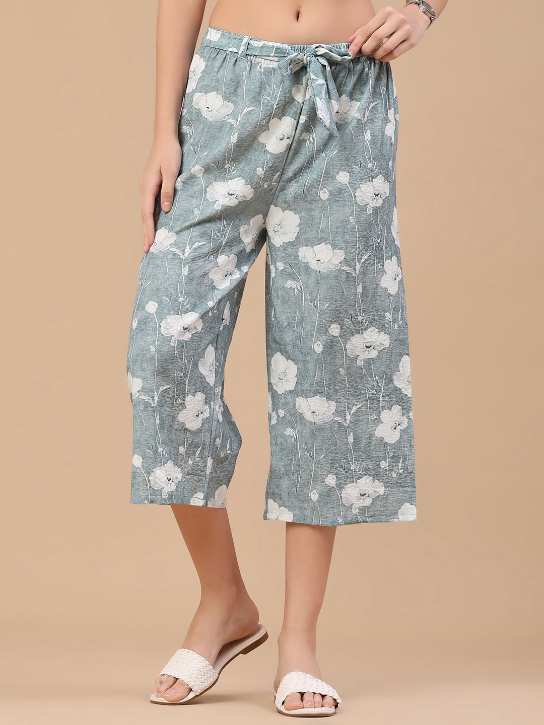 Women Green Capri-image-19