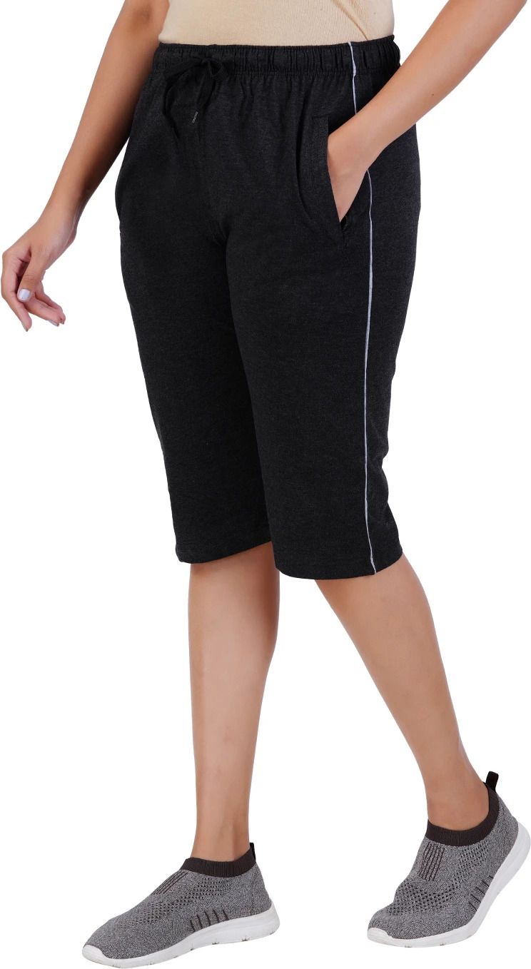 Women Black Capri