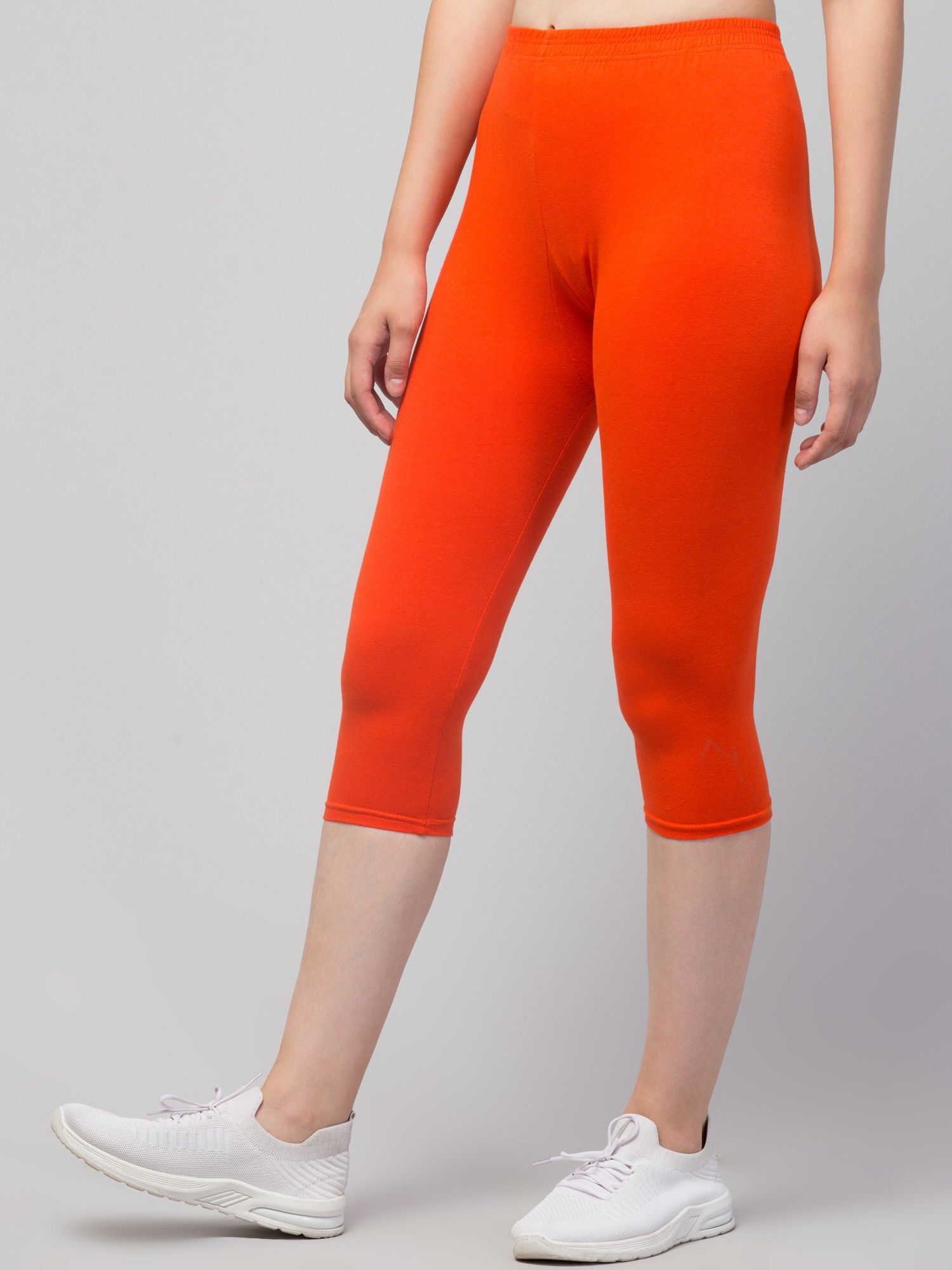 klowtcotrend Women Orange Capri-picture-16