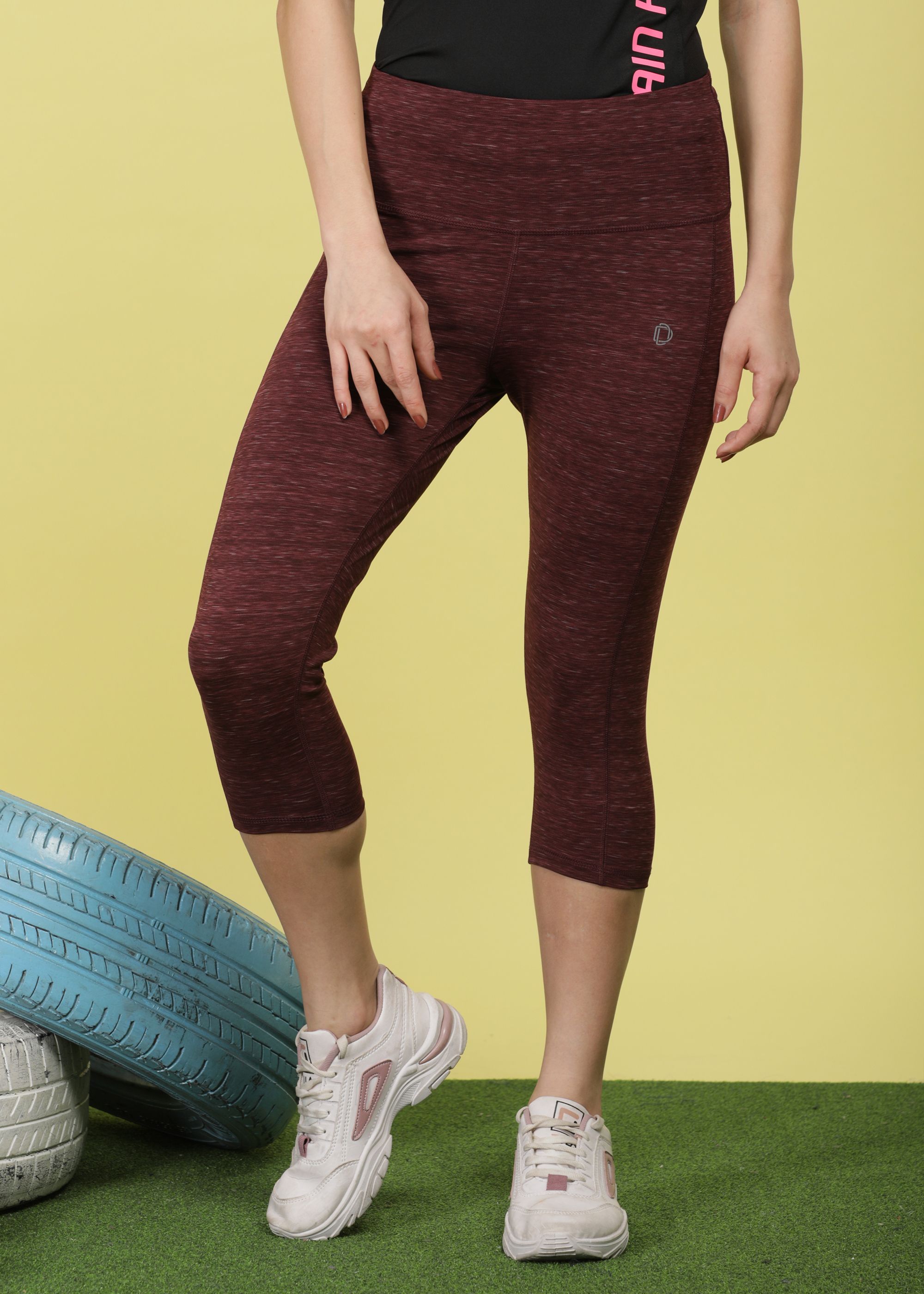 Microfiber Anti Bacterial Elastane Stretch Sports Women Maroon Capri-image-15