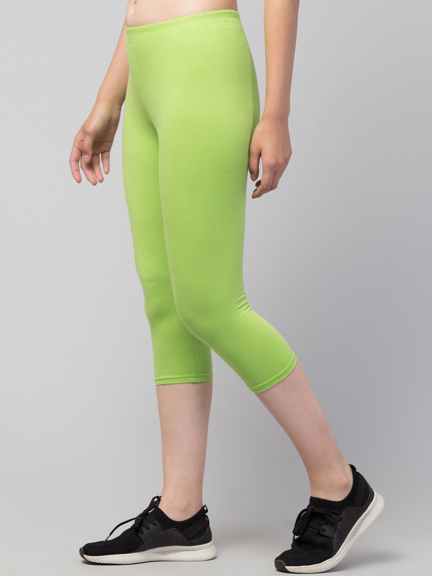 klowtcotrend Women Light Green Capri-picture-20