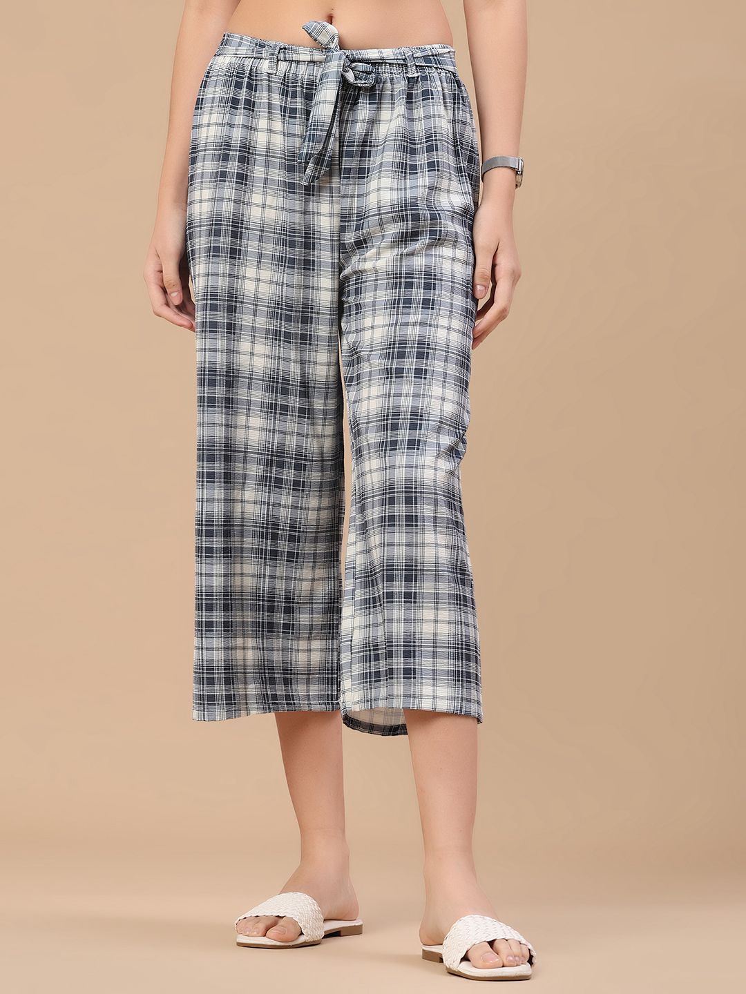 v-mart Women Green Capri-picture-10