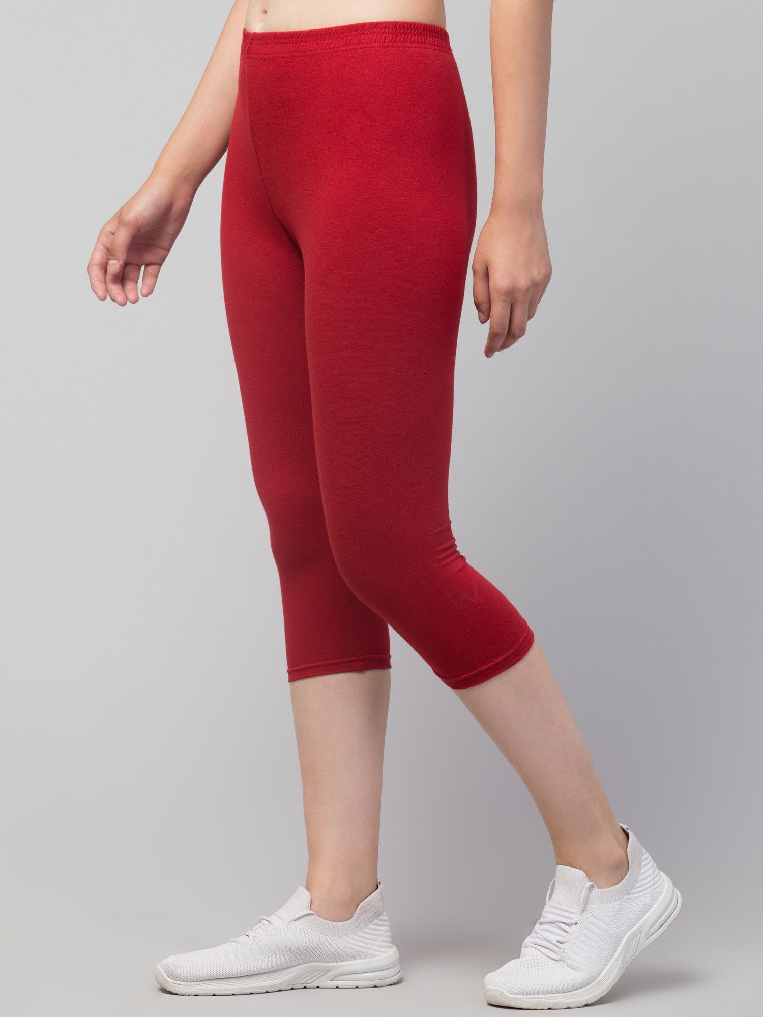 klowtcotrend Women Maroon Capri-picture-13