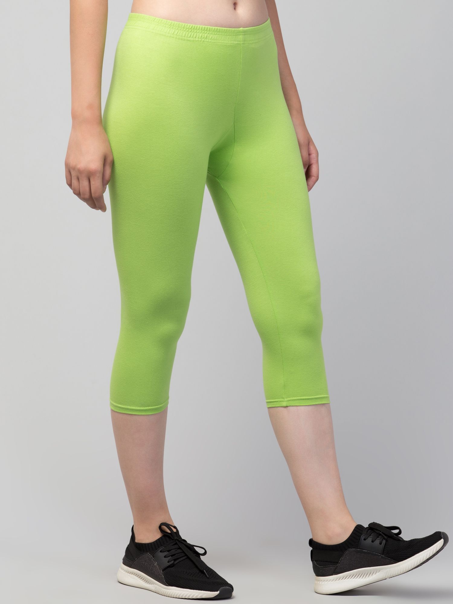 klowtcotrend Women Light Blue, Green Capri-picture-17