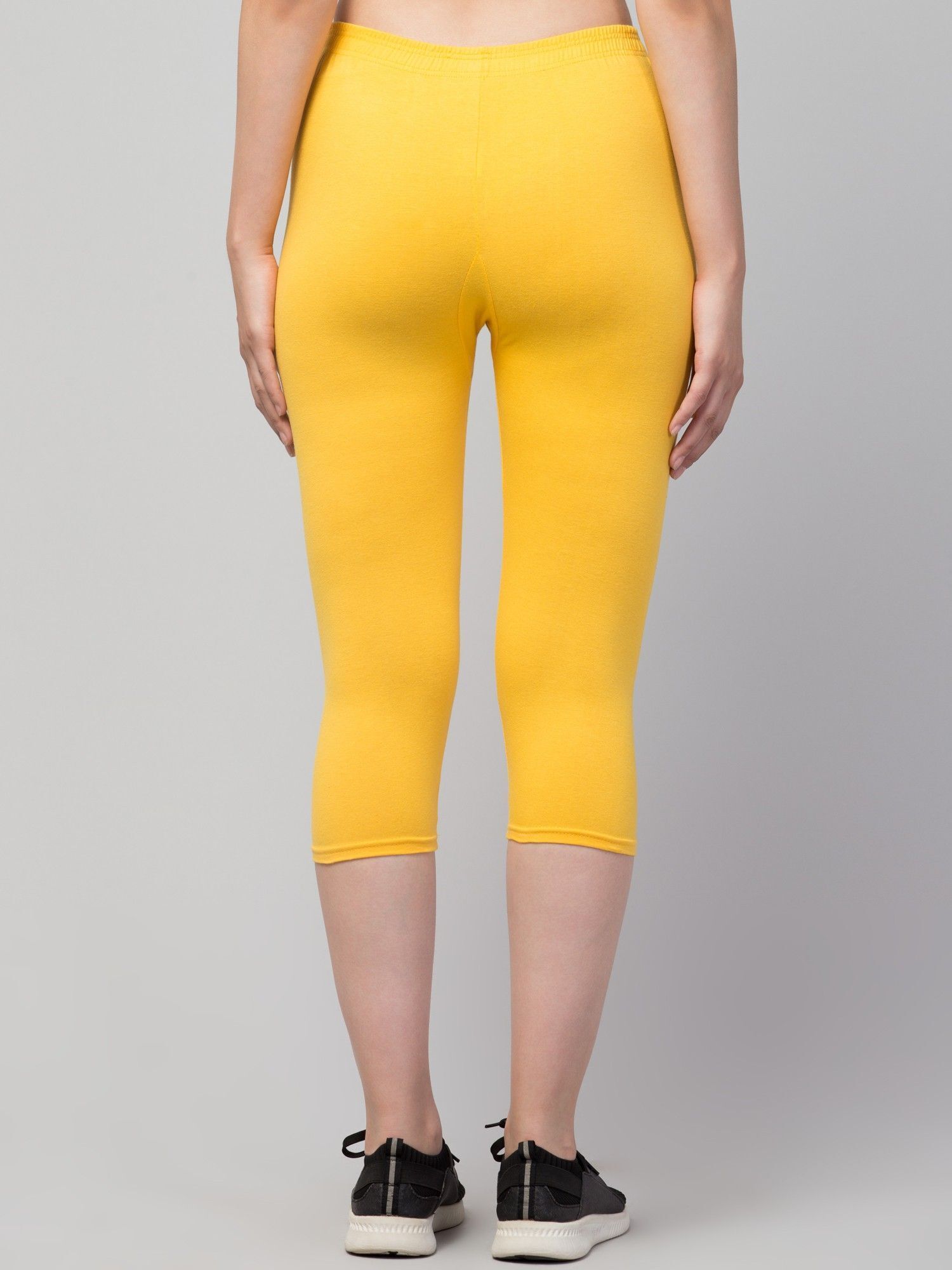 klowtcotrend Women Yellow Capri-picture-5