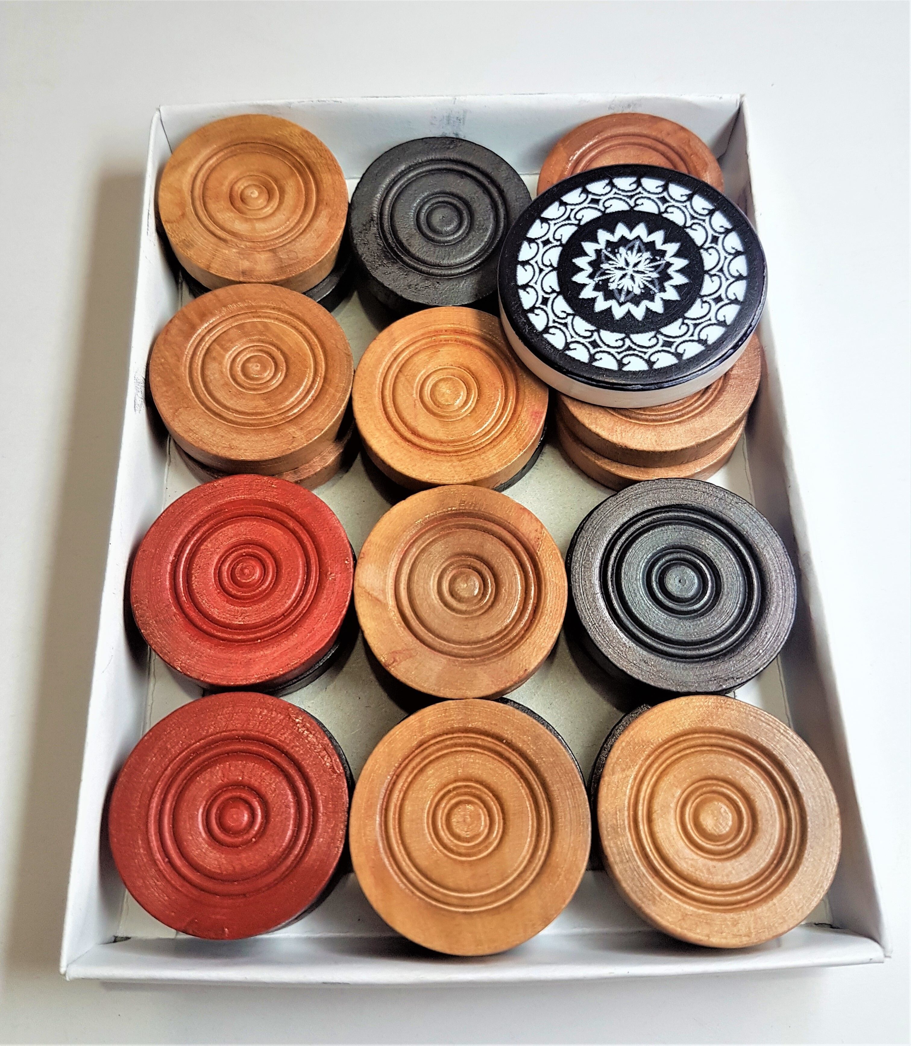 Wooden carrom coins set with striker and powder Carrom Pawns