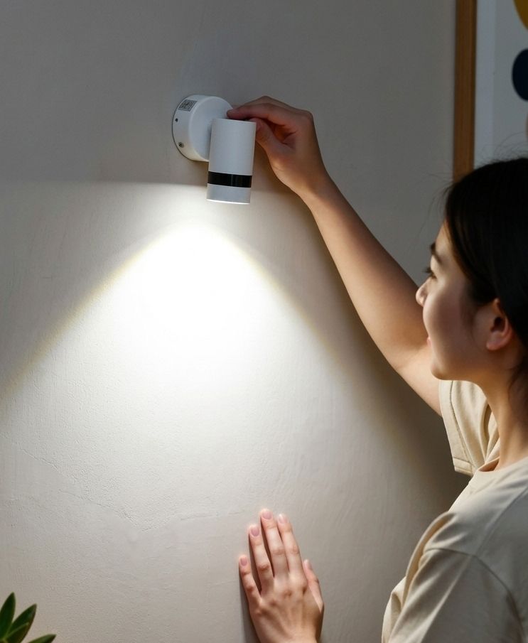 3W WALL SPOT/TRACK LIGHT IN WHITE COLOUR Spot Light Ceiling Lamp-image-46