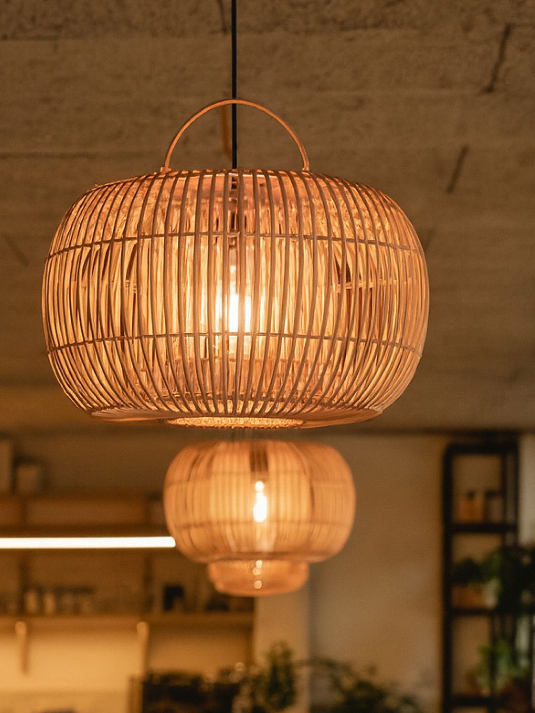 Soft Glow Ceiling Lamp for Living Room and Daily Lighting Pendant Lamp Ceiling Lamp-image-2