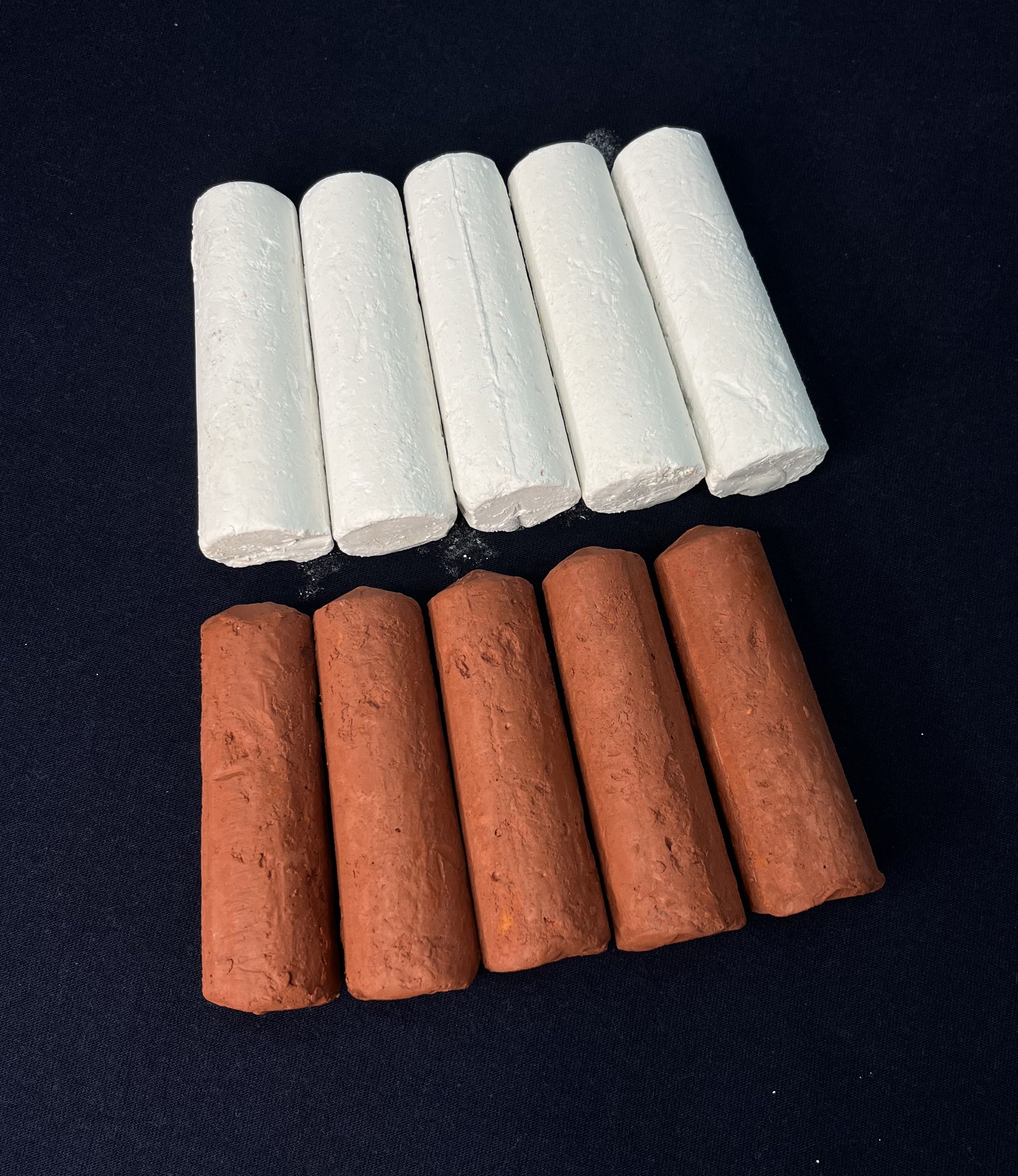 devang cart Rango_01 NA White colour chalks are dry, Red chalks are wet.-picture-43