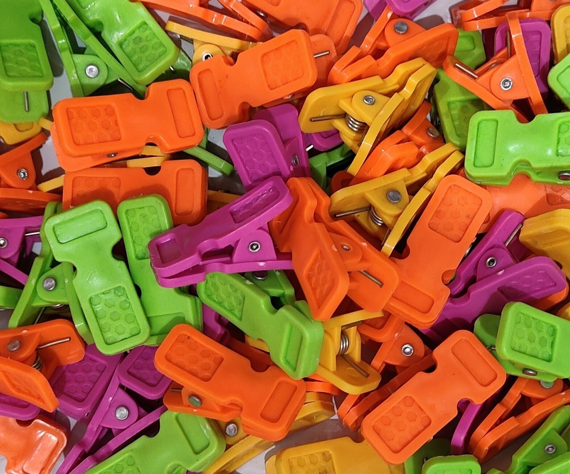 Rainbow Multi Purpose Heavy duty Cloth Clips. Plastic Cloth Clips