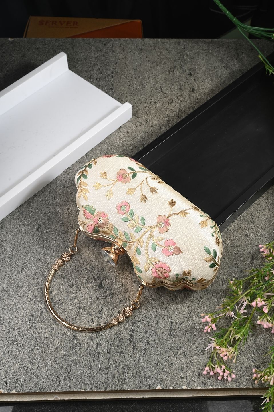 tooba handicraft Party Cream Clutch-picture-20