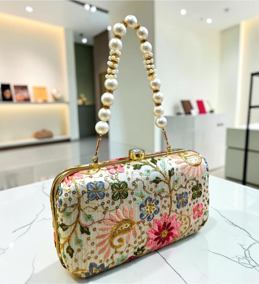 g glamora Party Gold Clutch-picture-37