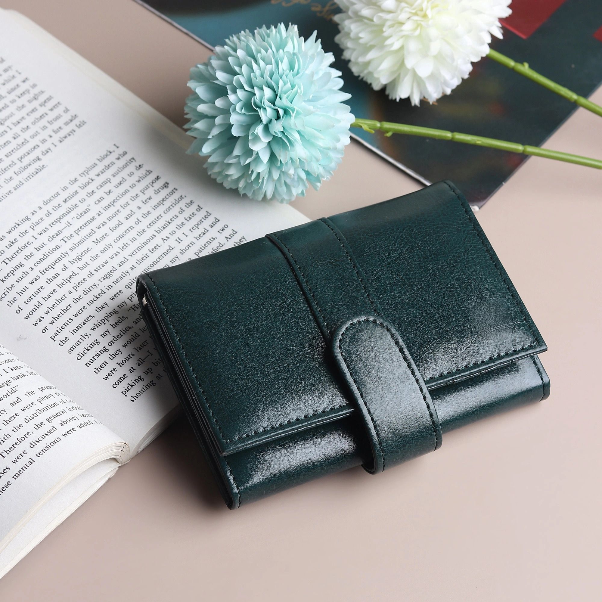 Casual, Formal, Party, Sports Green Clutch