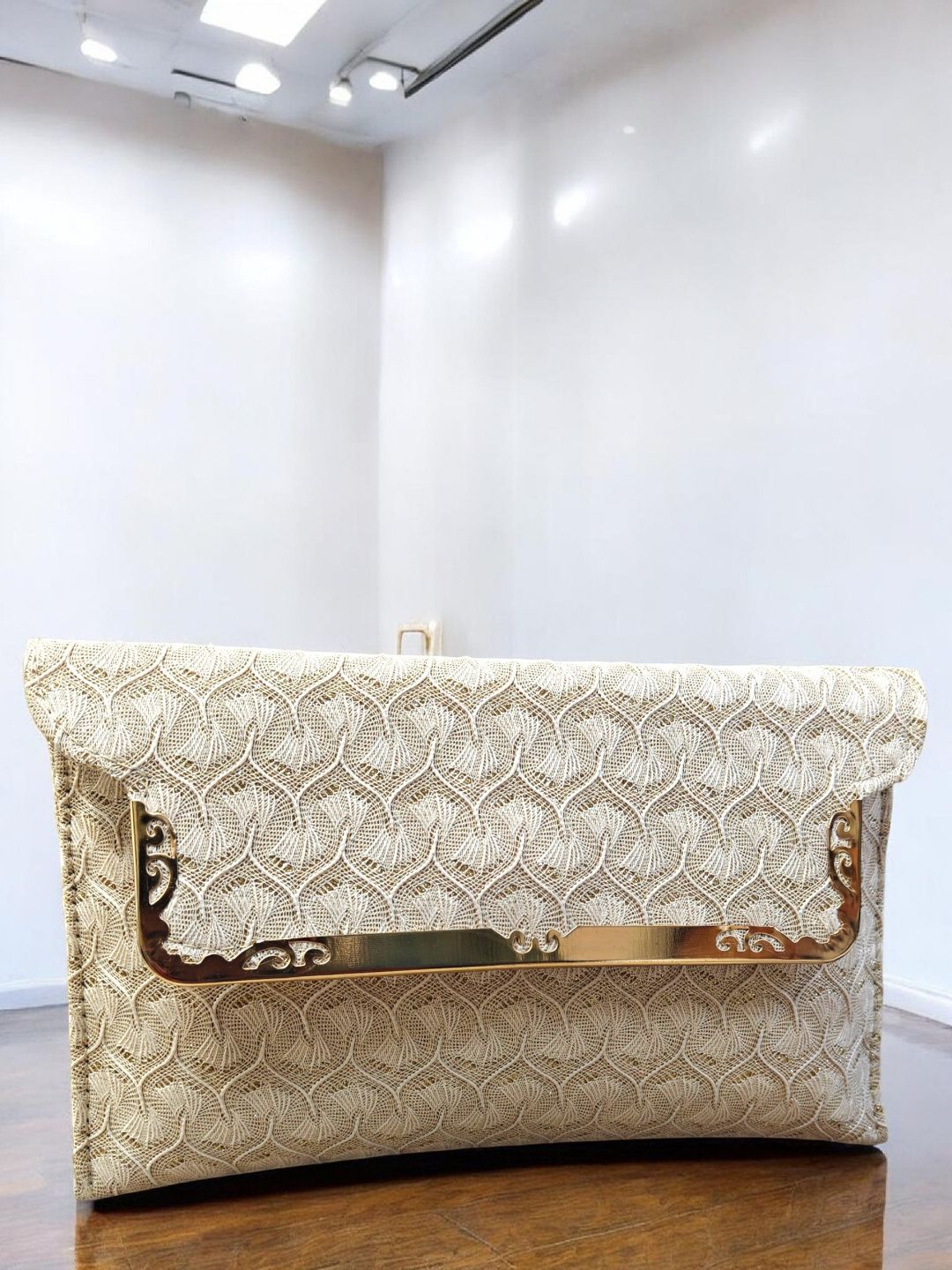 harboi Party Gold Clutch-picture-1