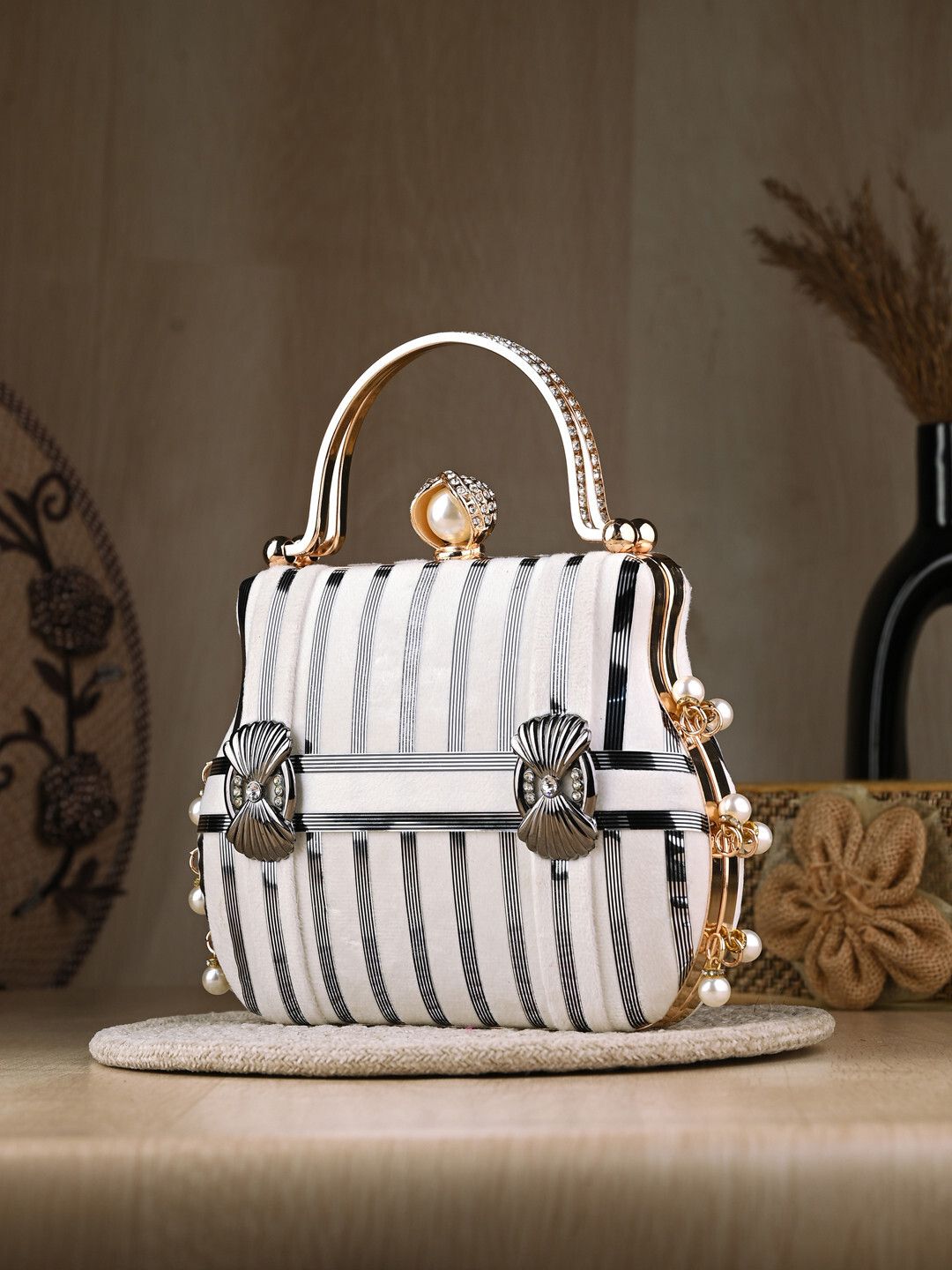 d'vine luxe Party White Clutch-picture-26