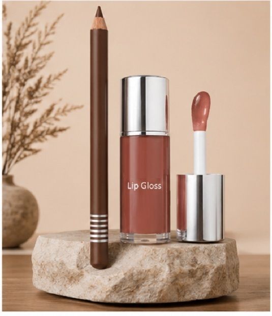 Brown Lip Liner and Gloss for Fuller Looking Lips-image-39