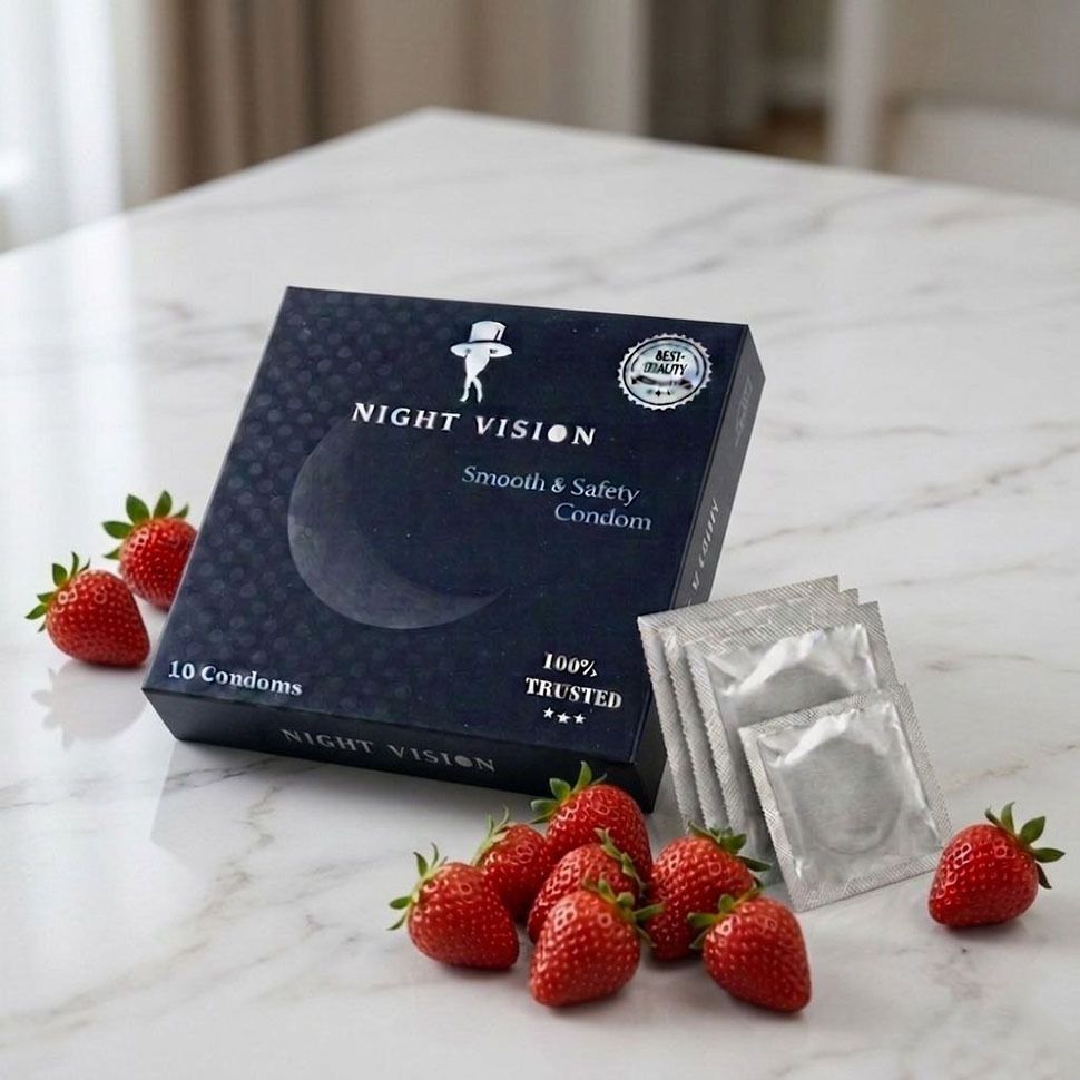 night vision Strwabery Flavoured Lubricant Pack of 1 Condom-picture-16