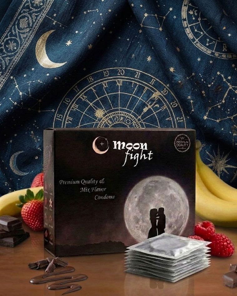 moon fight MIX FLAVOR LUBRICANT CONDOMS Pack Of 1 Condom-picture-33