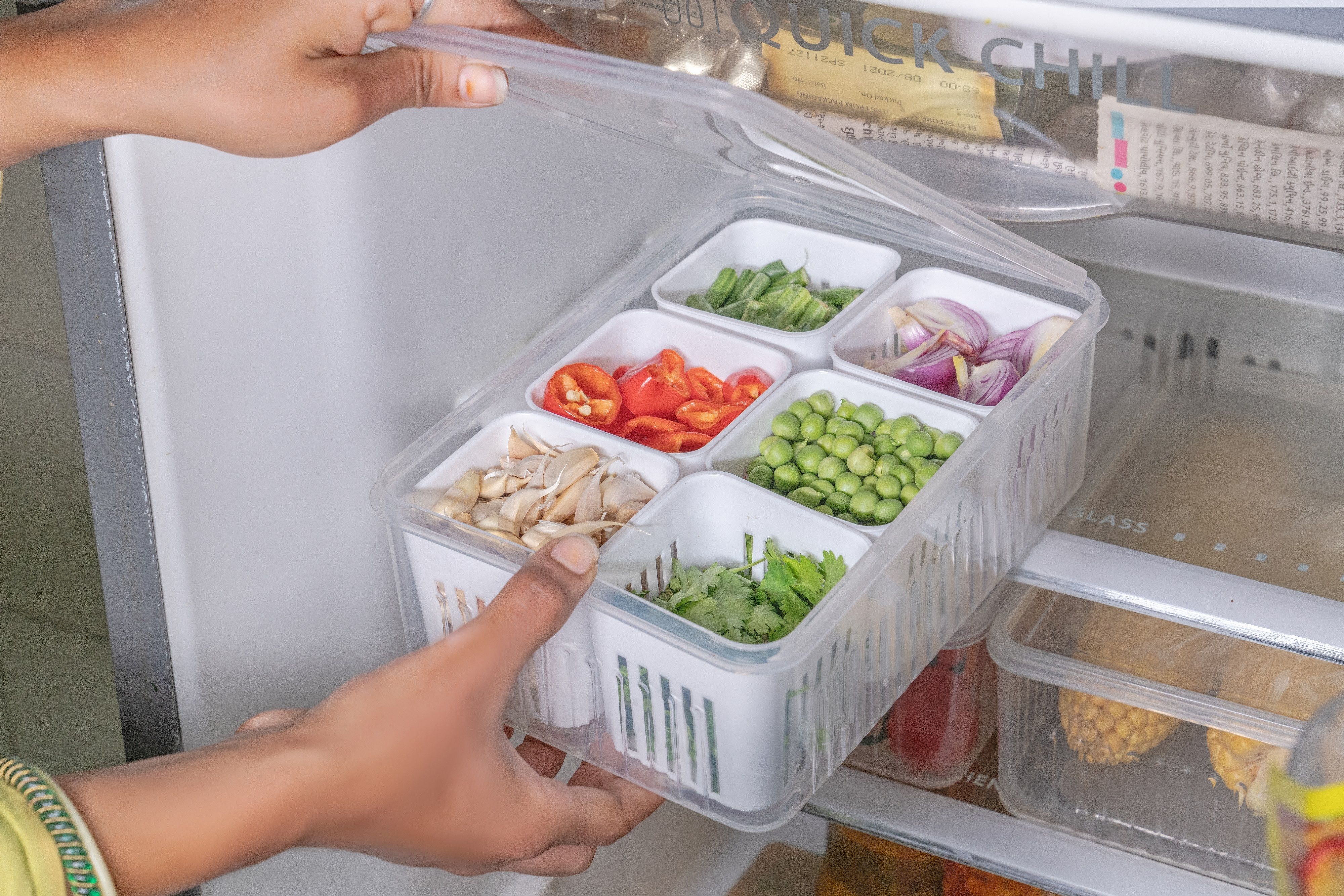 Plastic 6 Grids Draining Crisper Portable Divided Fruit Storage Container(2200ML) Storage Basket-image-4