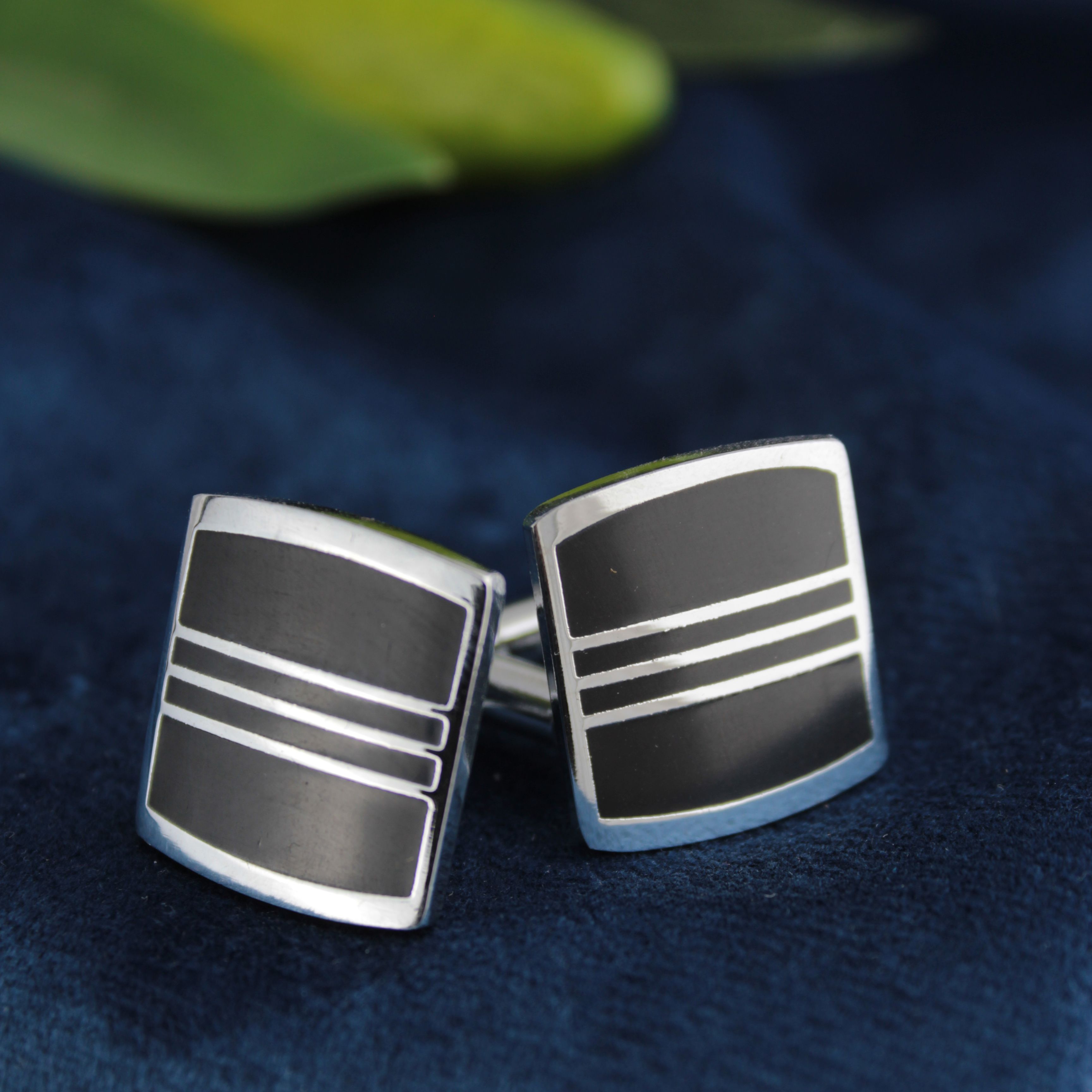 Kavove Metal Cufflink-image-11