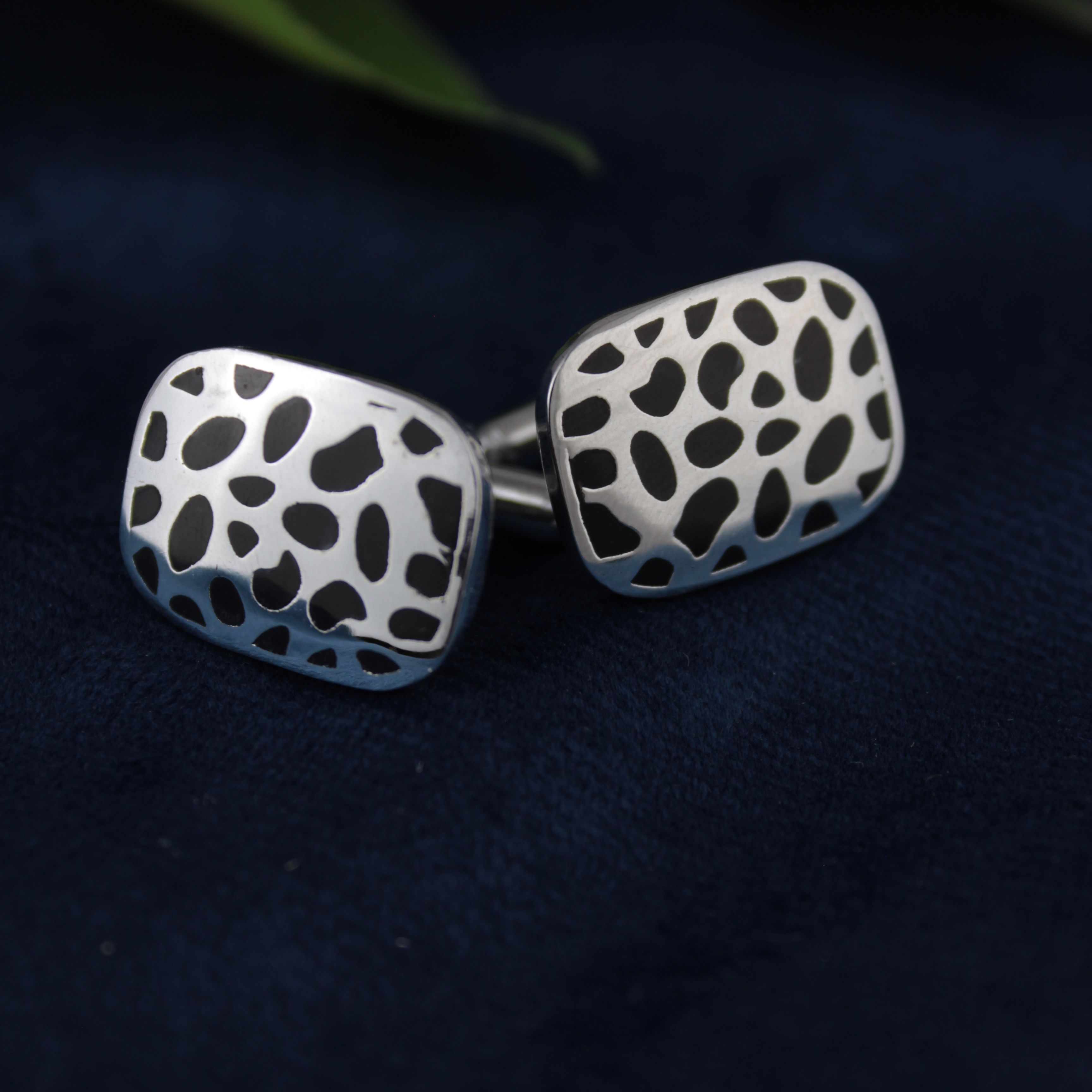 Kavove Metal Cufflink-image-21