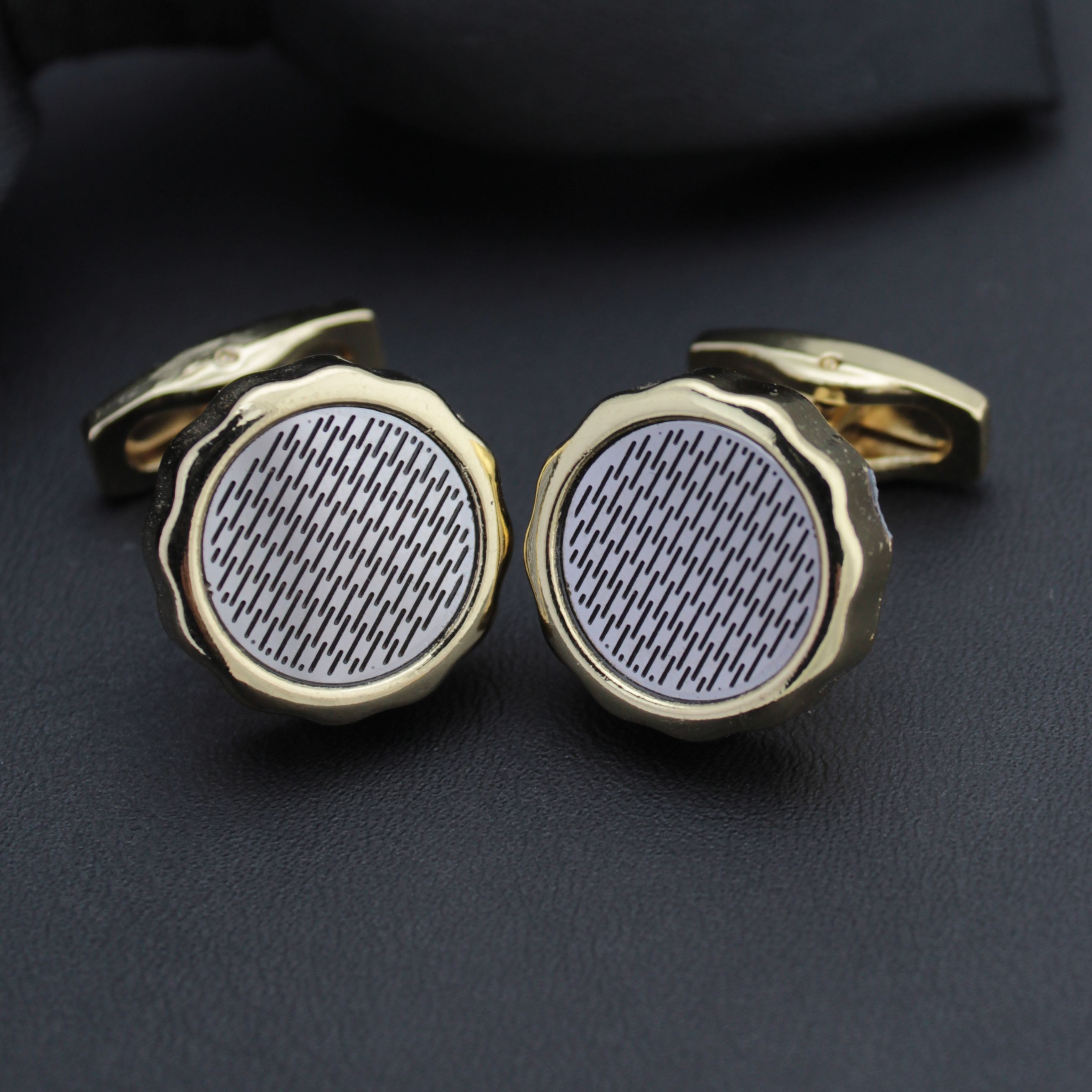 Kavove Metal Cufflink-image-15