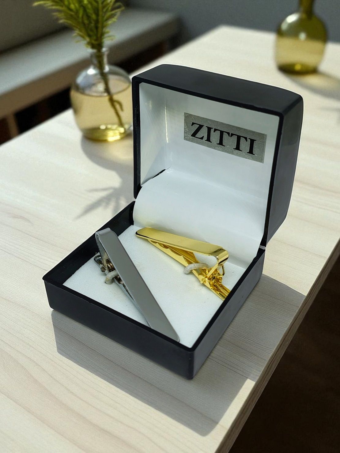 Zitti Brass Tie Pin