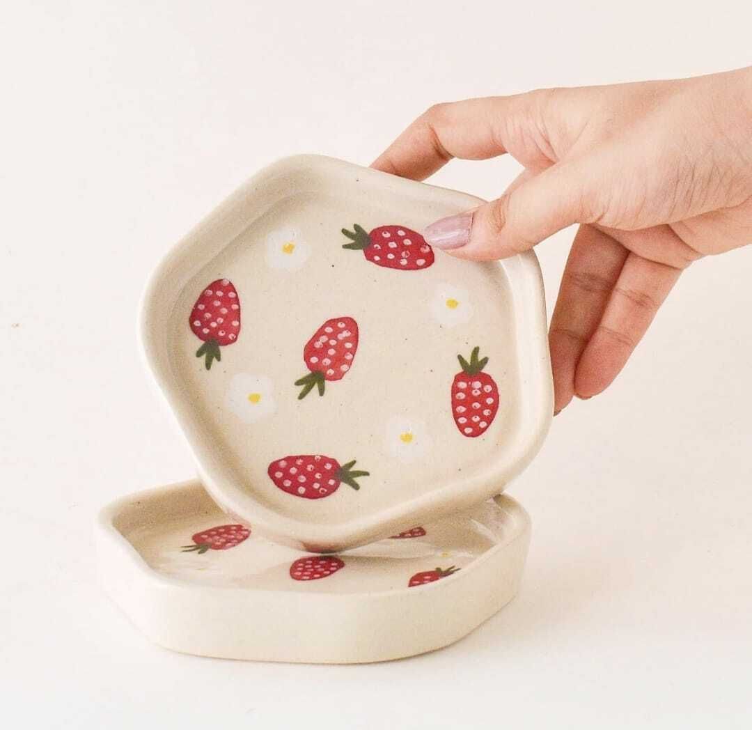 pr home decor Pack of 2 Ceramic Ceramic Coasters-Strawberry Design Set of 2 Coasters for Tea,Coffee-picture-14