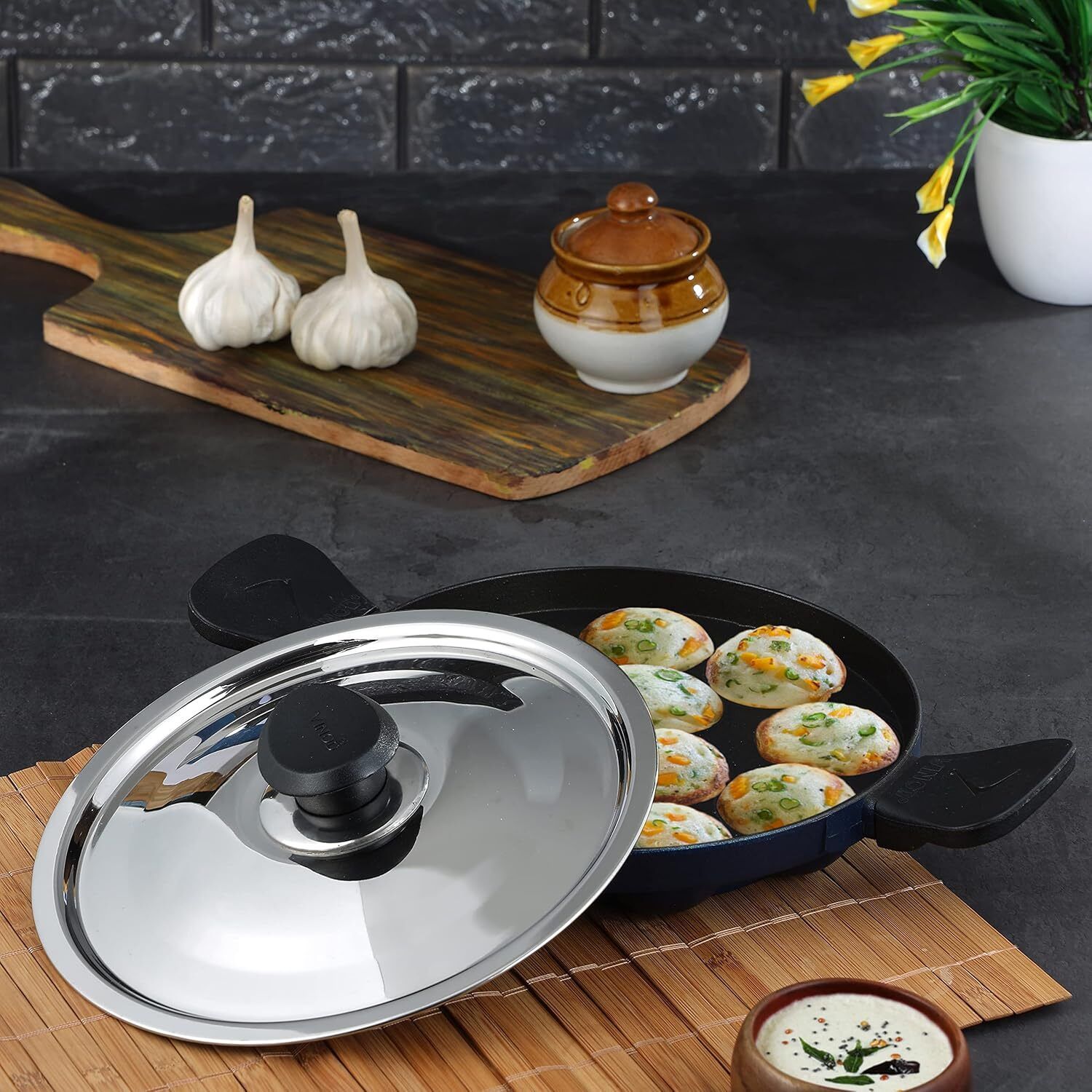 Aluminium 12 Cups ! 22cm ! Appa Patra ! 3mm Thick ! 3 Ply Metal Spoon Friendly Cupcake Maker