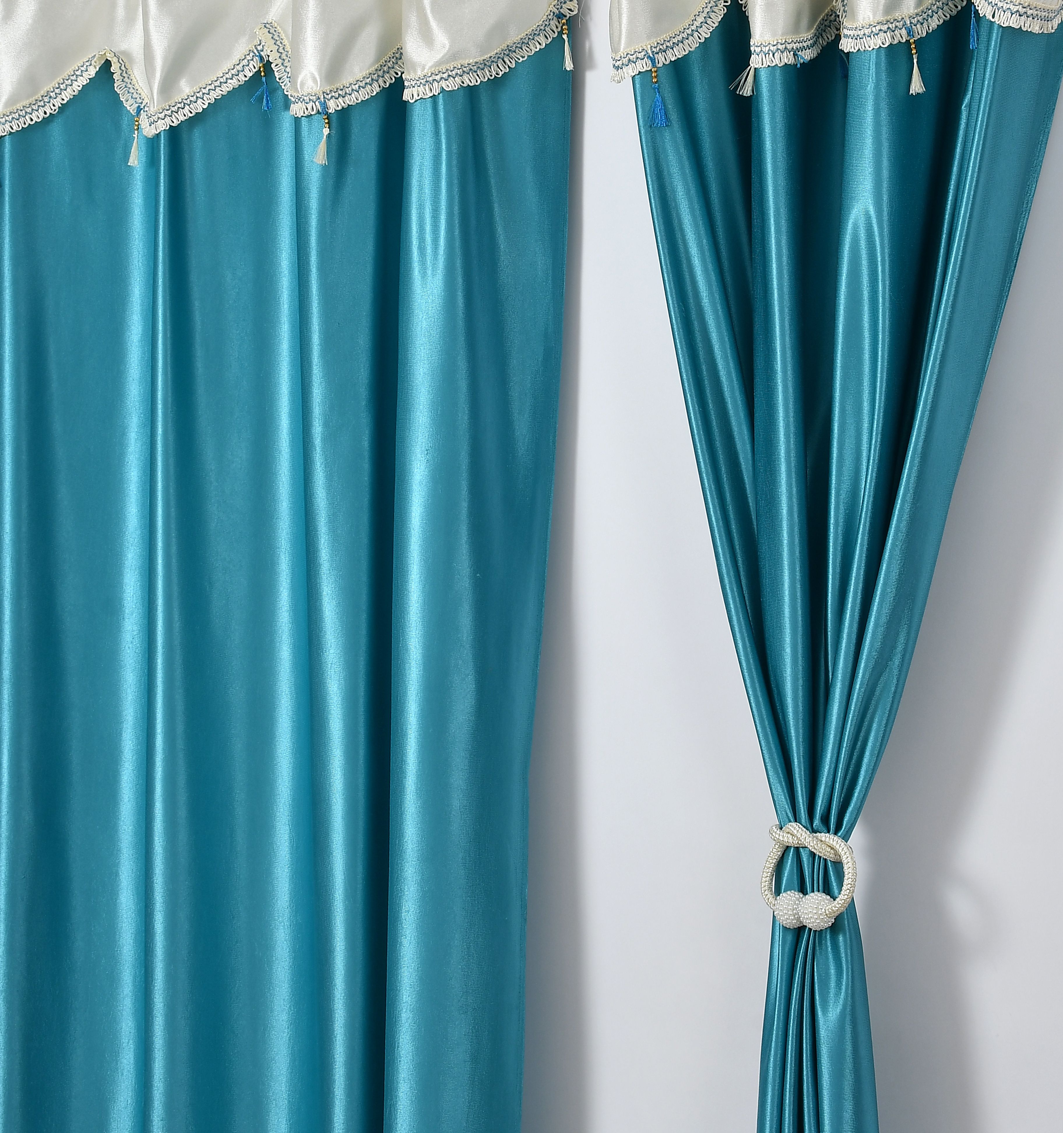 152.4 cm (5 ft) Window Polyester Room Darkening Curtain (Pack Of 2)-image-1