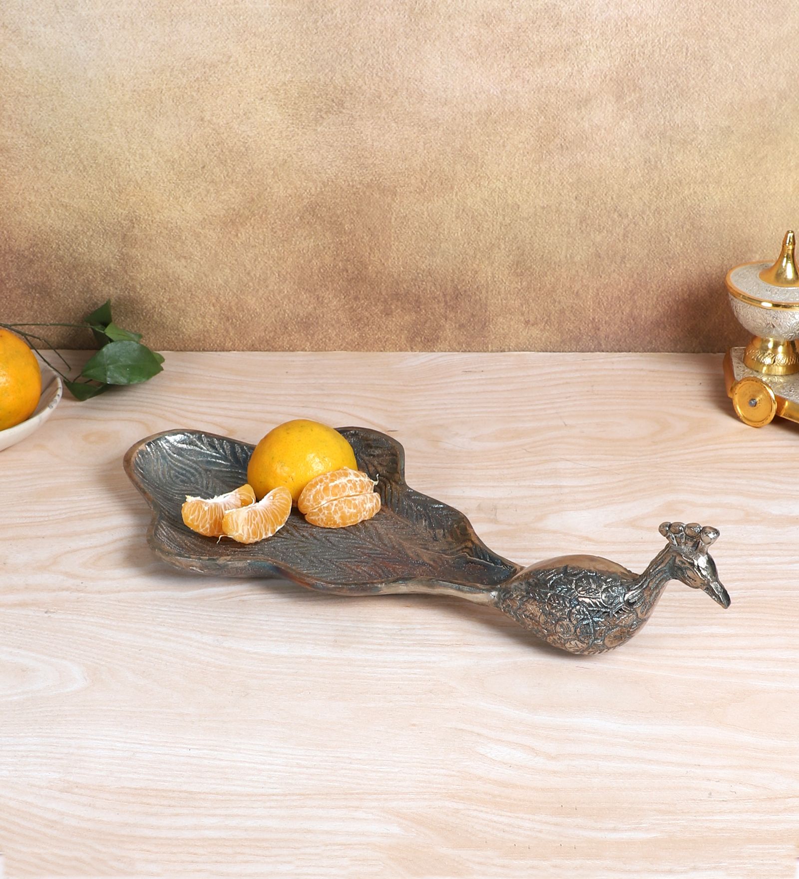 Peacock Aluminium Silver Big Gifting Platter Aluminium Decorative Platter-image-25