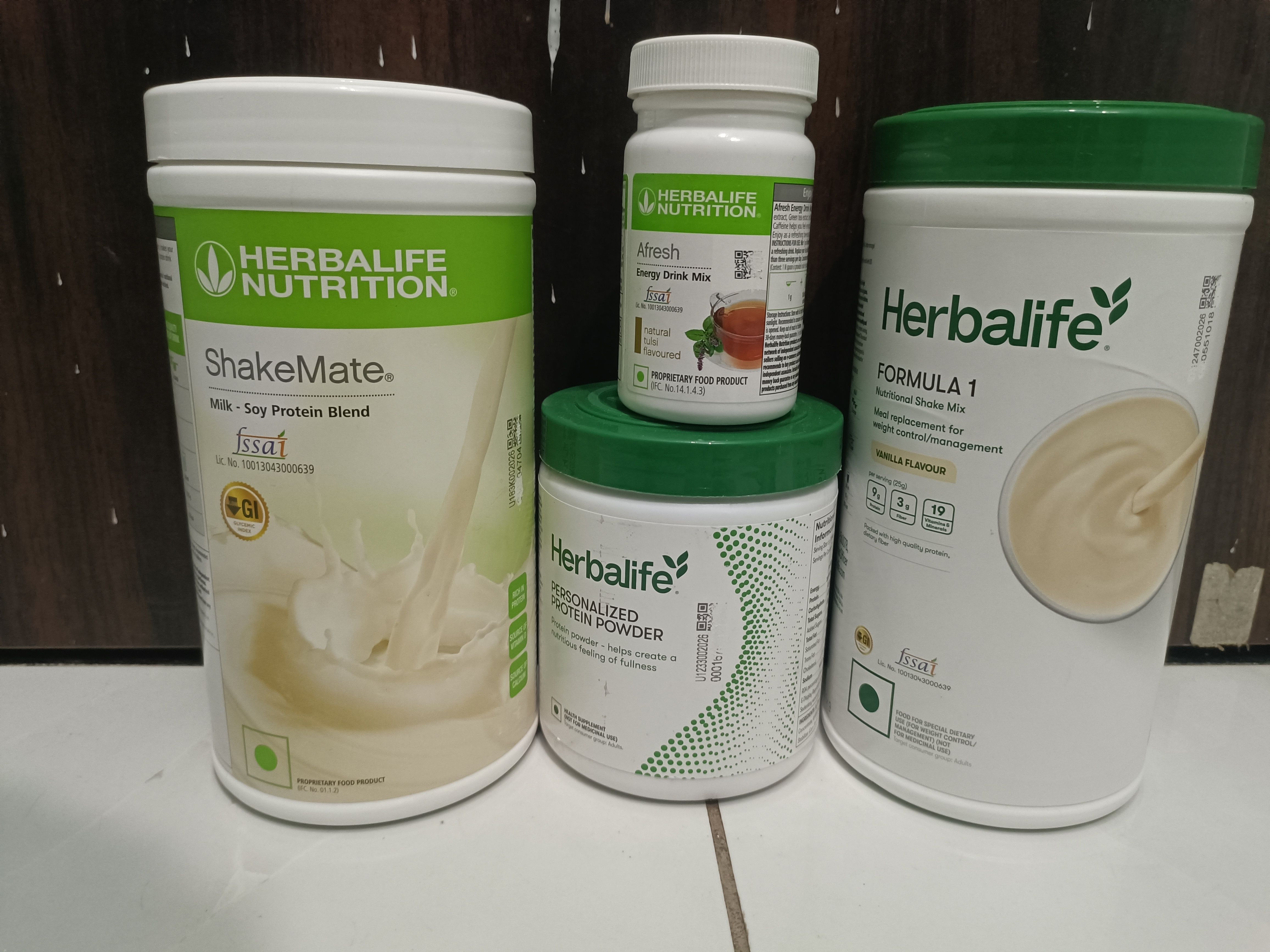 herbalife nutrition F1 VANILLA SHAKE PROTEIN POWDER200GM SHAKEMATE AFRESH TULSI protein200gm, shakemate500g, vanilla500gm, tulsi50g Powder-picture-38