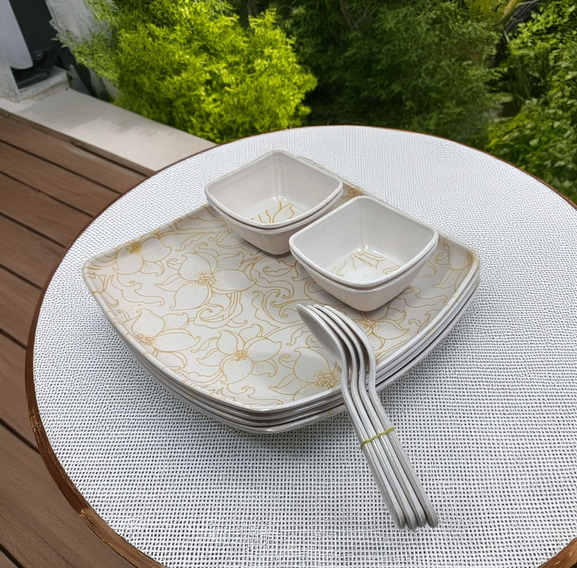 kitchrox Pack of 12 Melamin Lightweight Dinnerware for Daily Use Contains 4 Dinner Plate, 4 bowls, 4 Spoons Dinner Set-picture-45