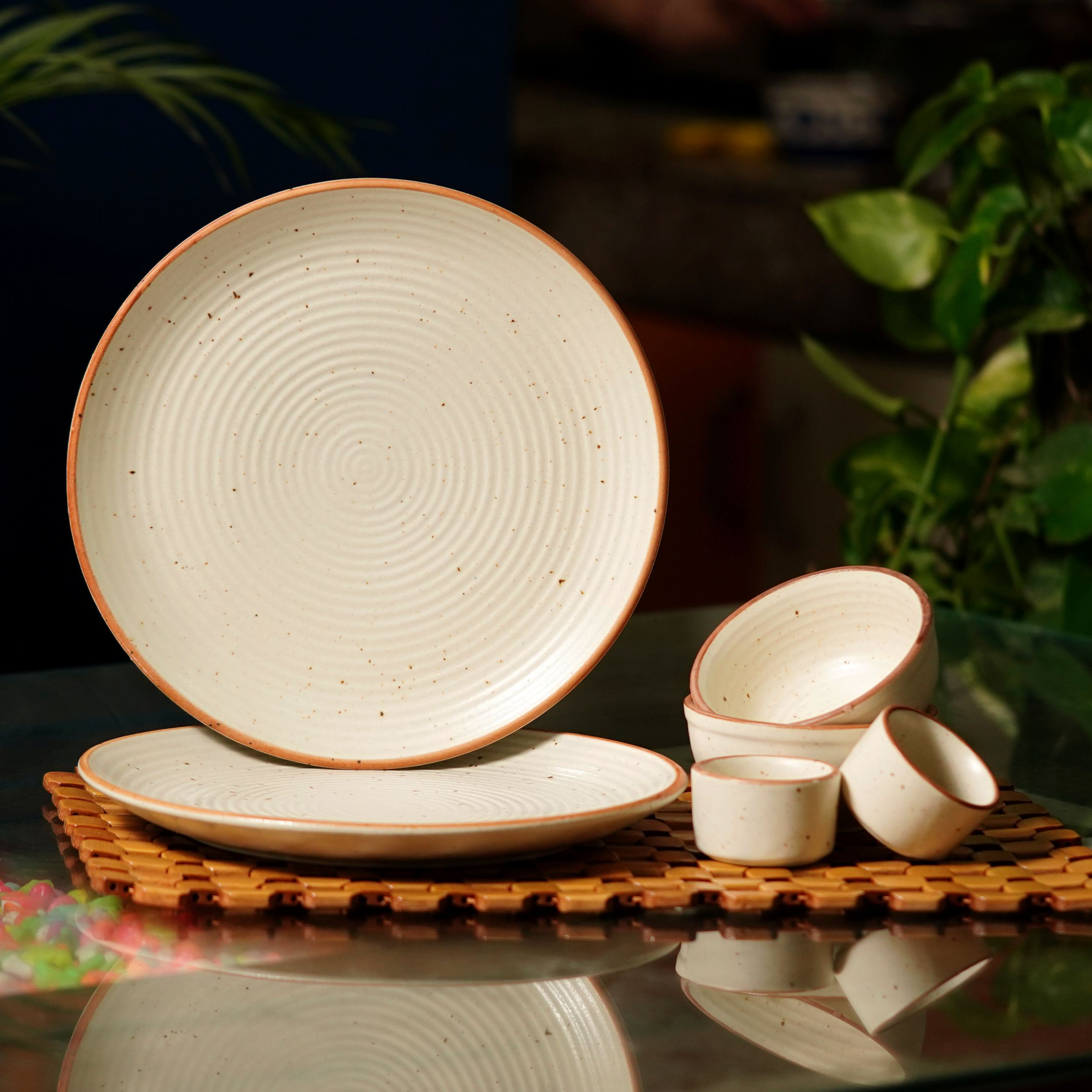 freakway Pack of 6 Ceramic Handmade Dinner Set Including (2 Dinner Plates with 2 Serving Bowl & 2 Dip Bowls Dinner Set-picture-13