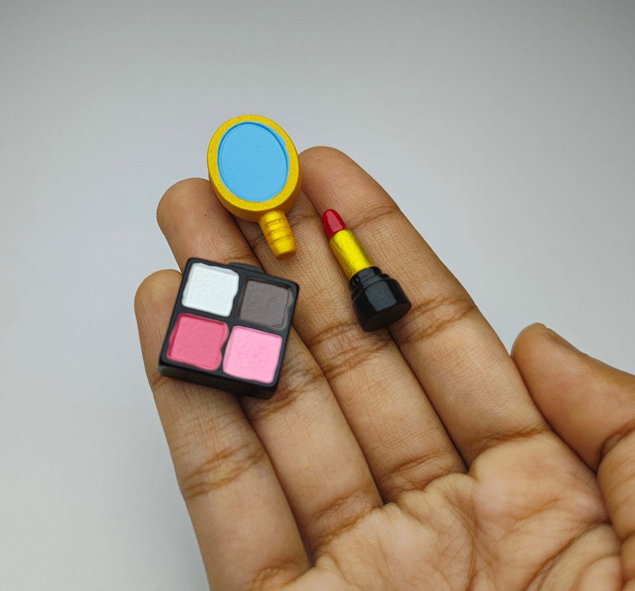 miniatures shop Miniature Cosmetic Set Dollhouse Accessories Playset-picture-35